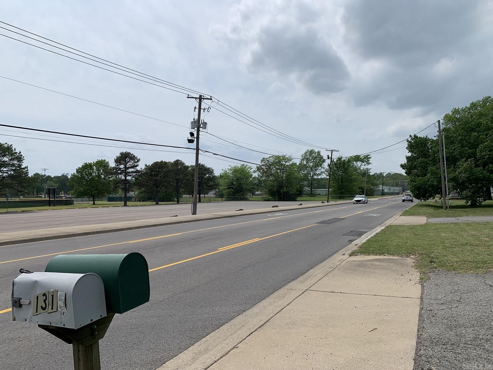 1311 E 16th  Russellville, AR