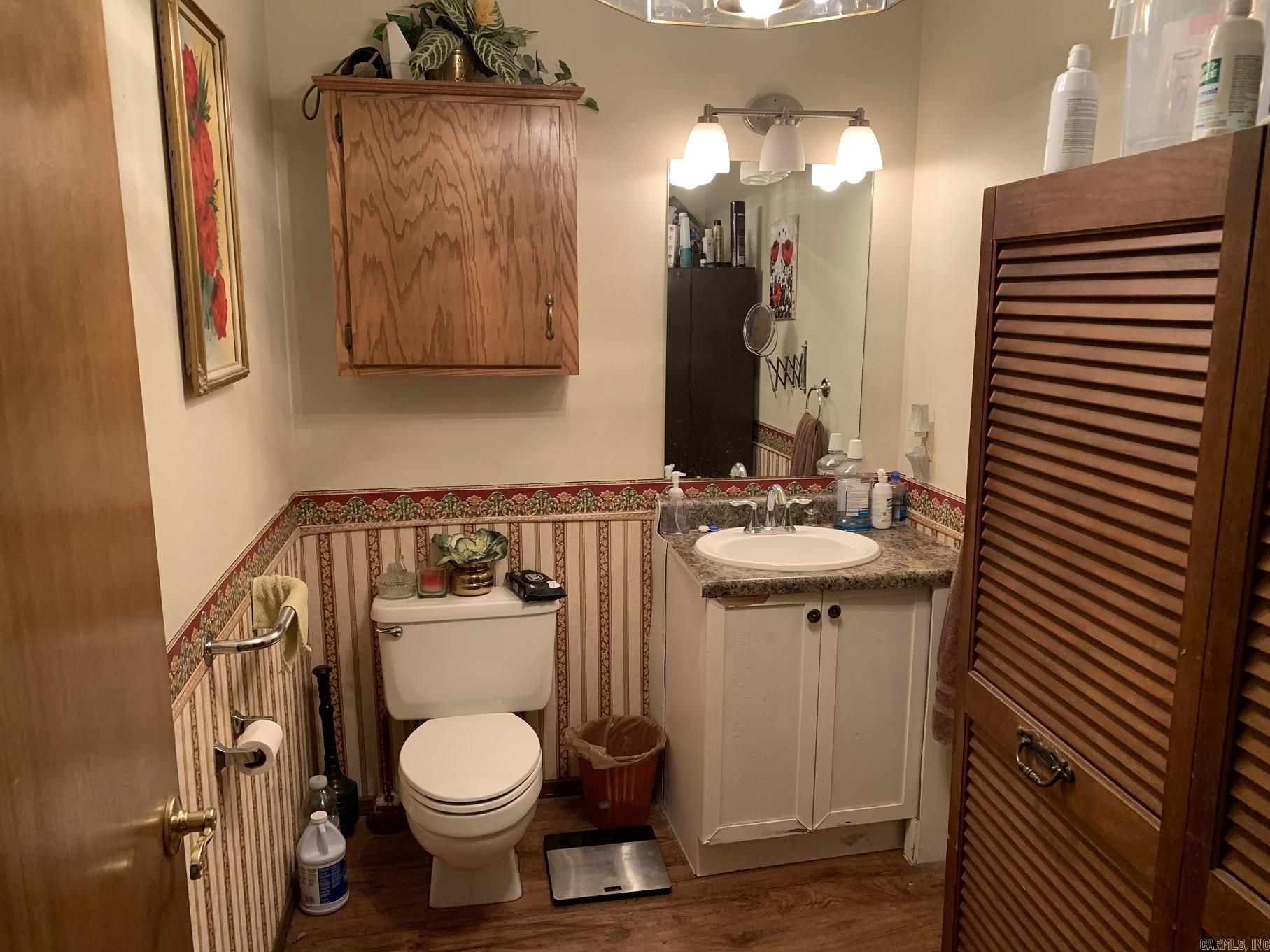 1311 E 16th  Russellville, AR