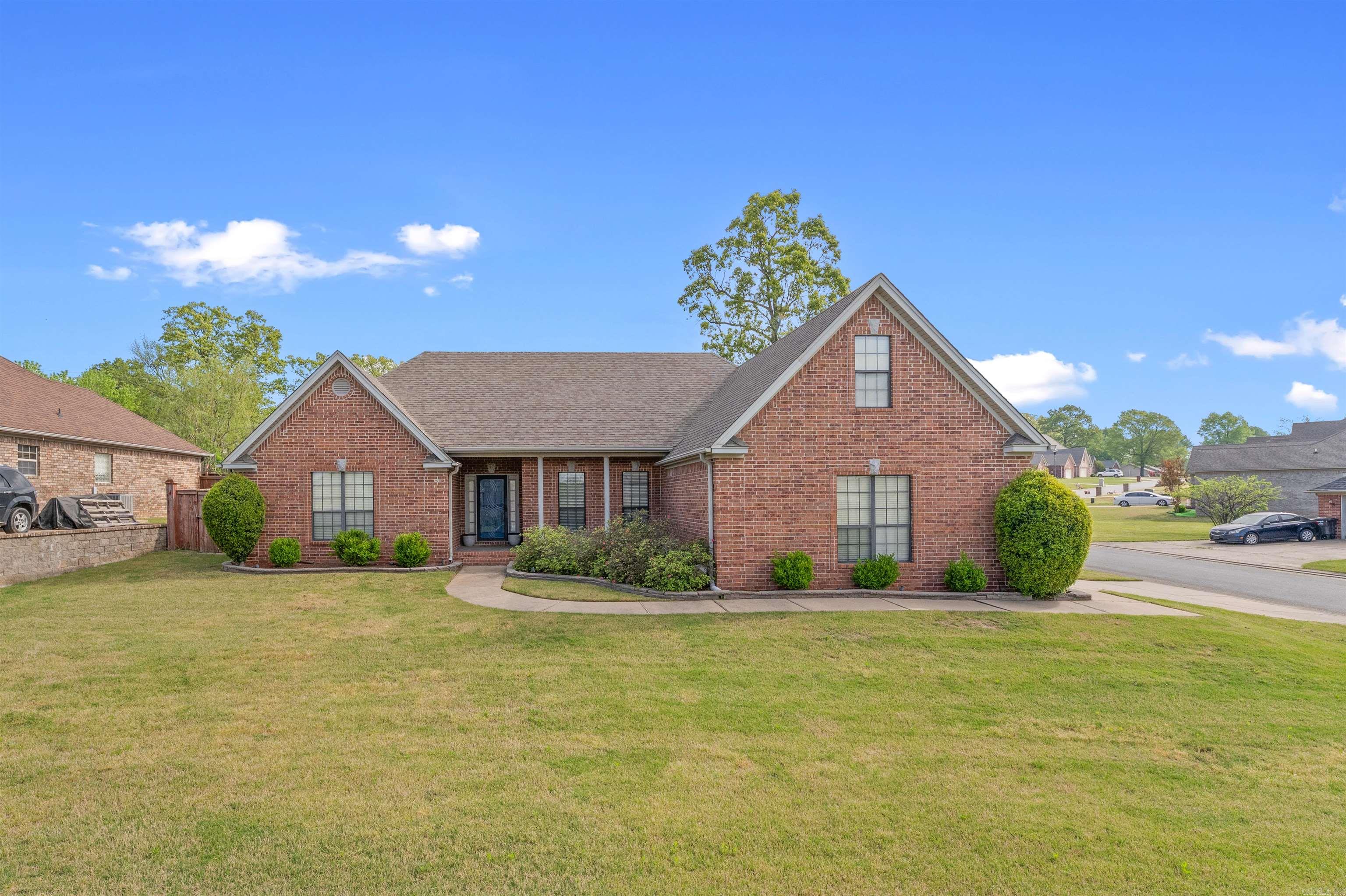 7200 Northlake Dr Jacksonville, AR 72076