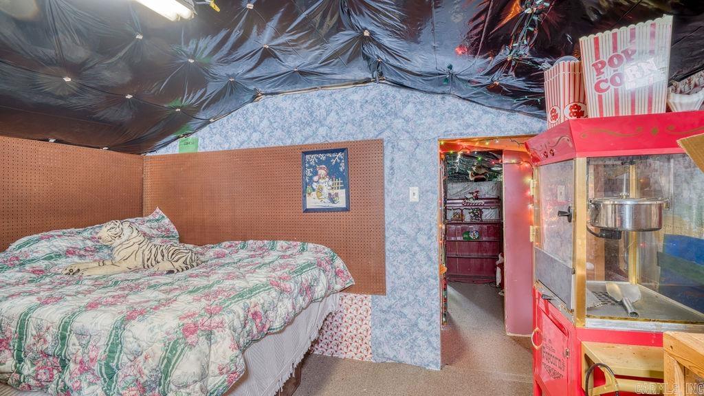 123 Hickory Road  Hardy, AR
