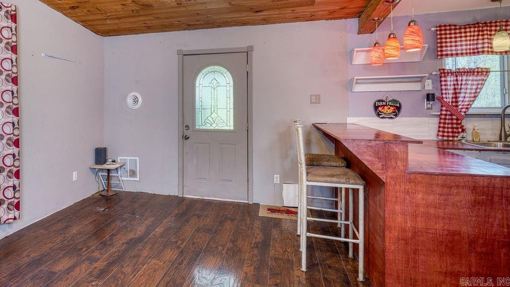 123 Hickory Road  Hardy, AR