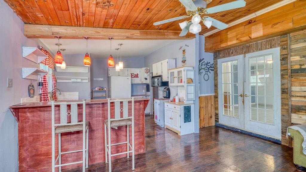 123  Hickory Road  Hardy, AR