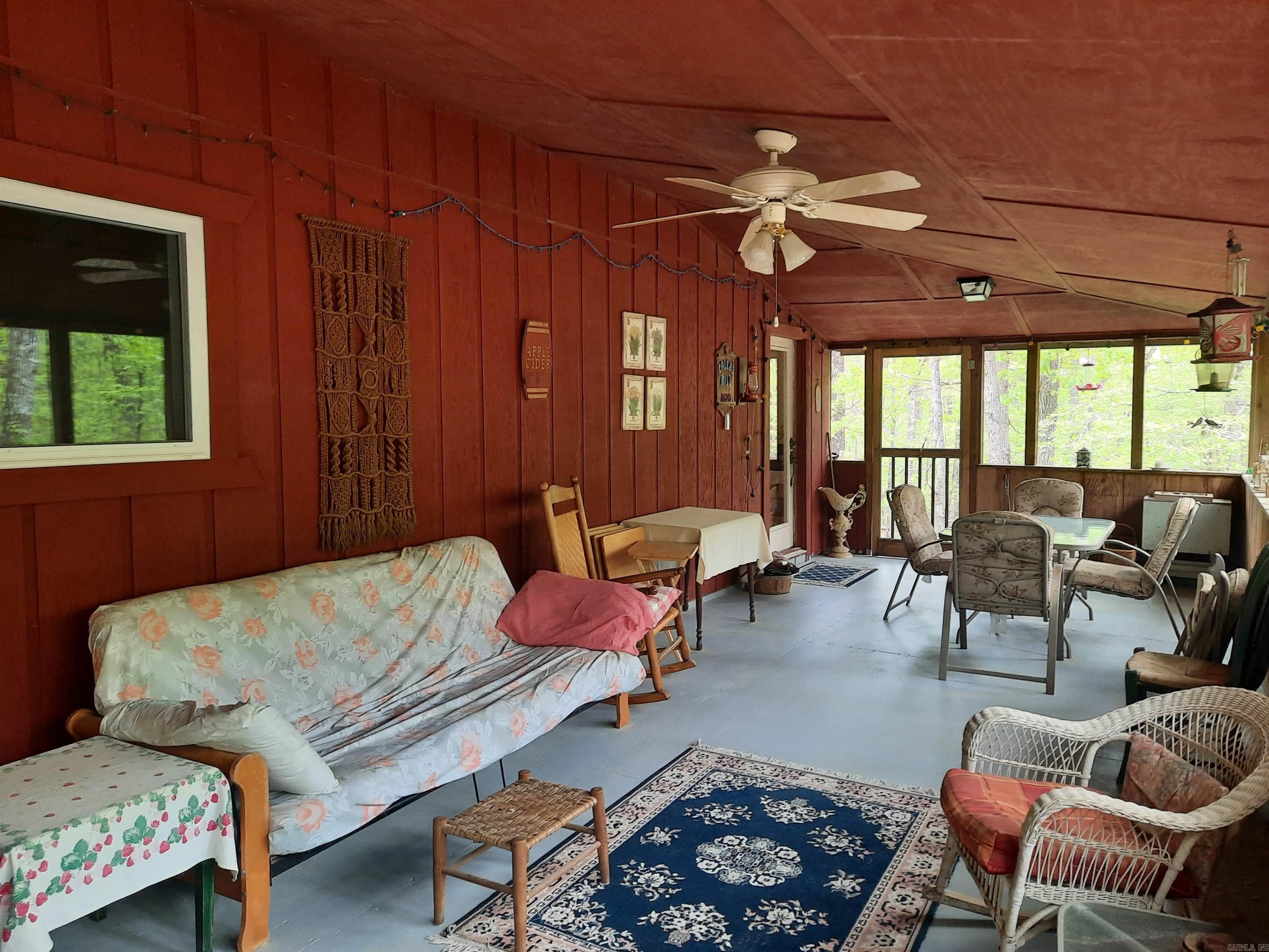 3986 Oak Grove Loop Mountain View, AR 72560