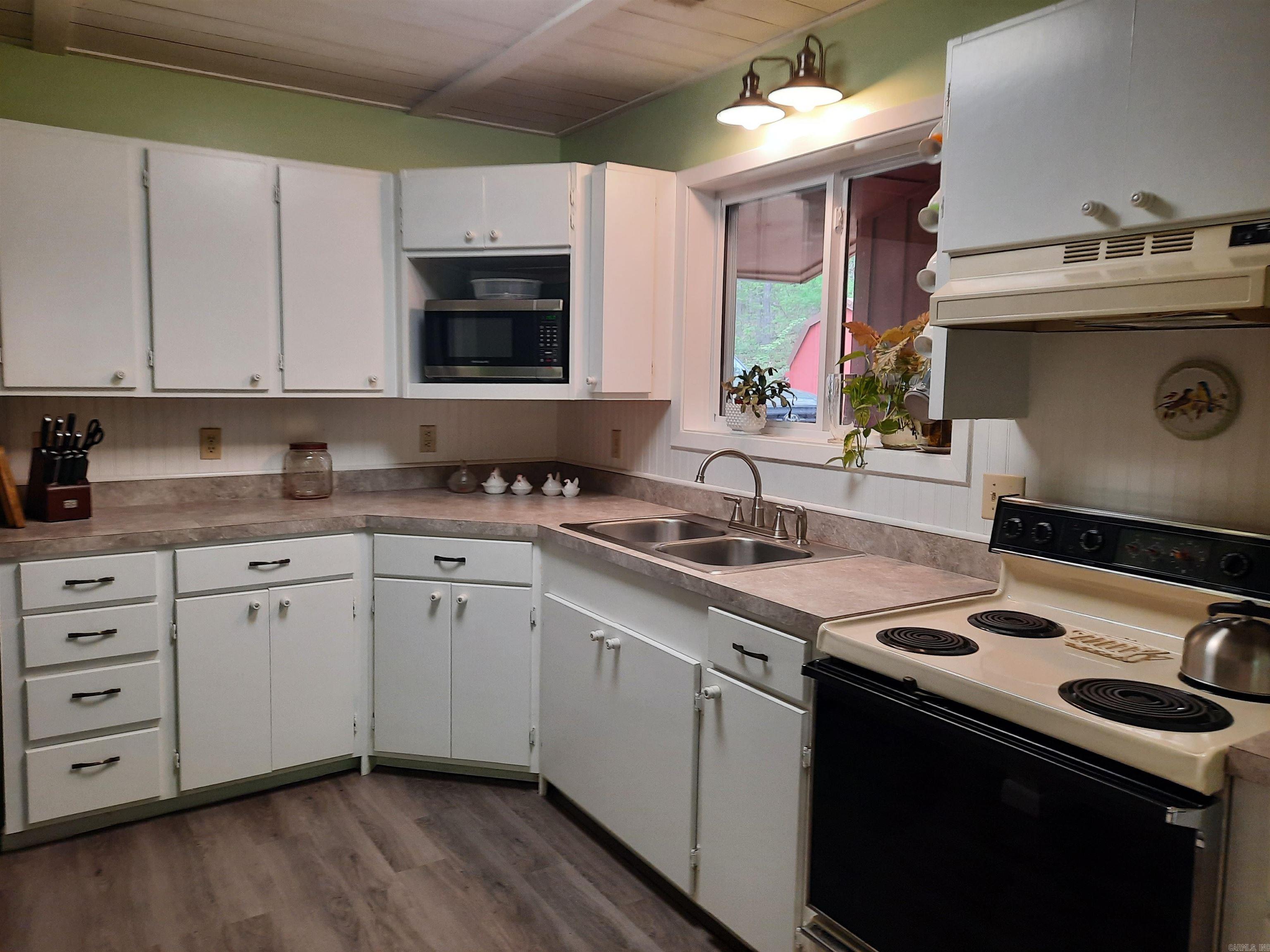 3986 Oak Grove Loop Mountain View, AR 72560