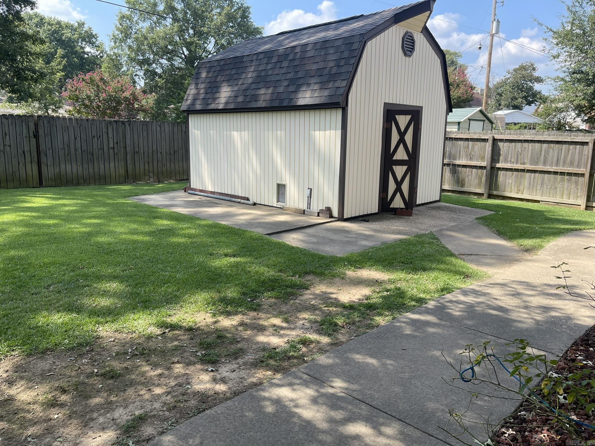 1413 Country Club Road Sherwood, AR 72120-5082