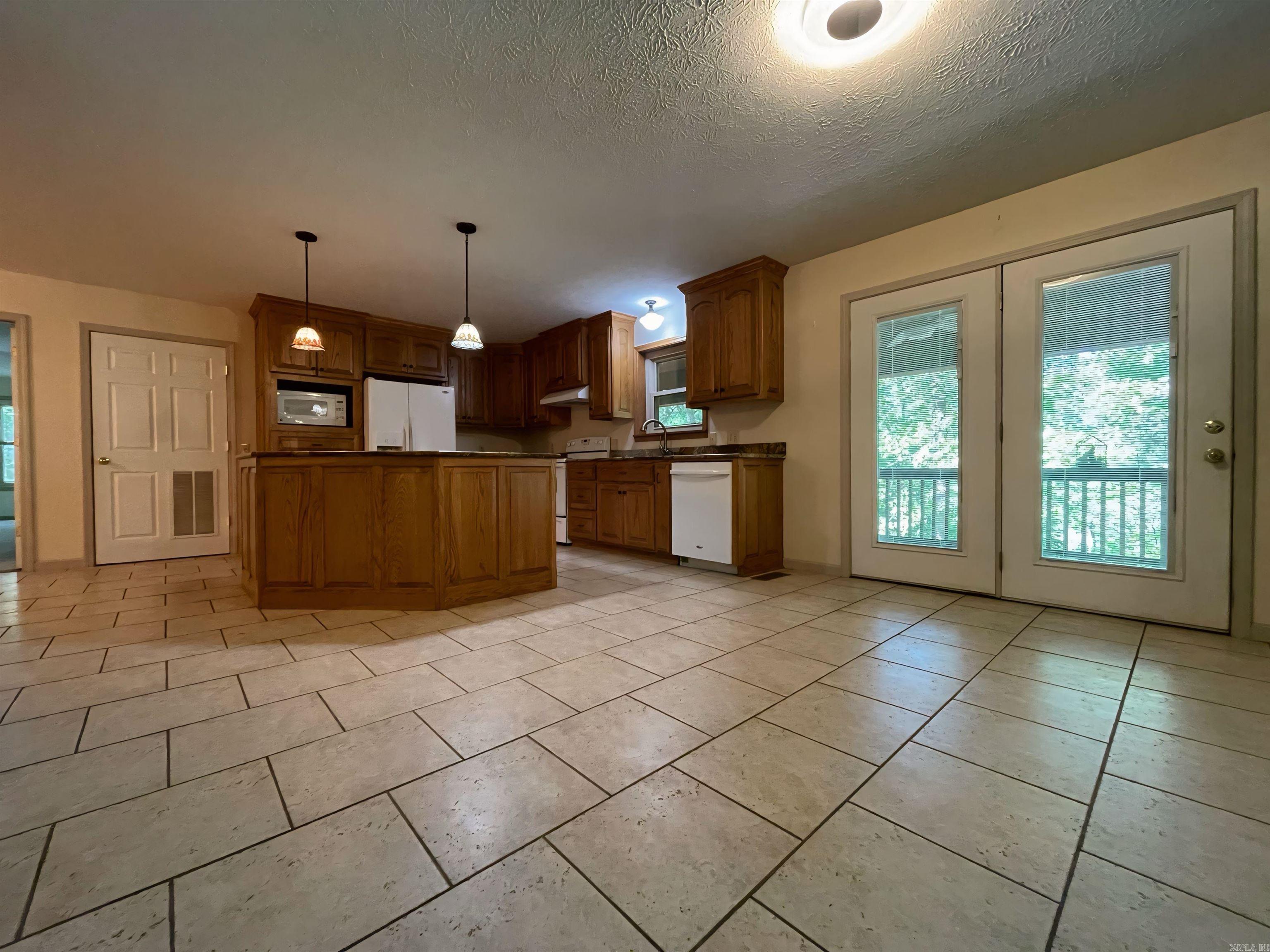 19 Levee Rd Road Solgohachia, AR 72156