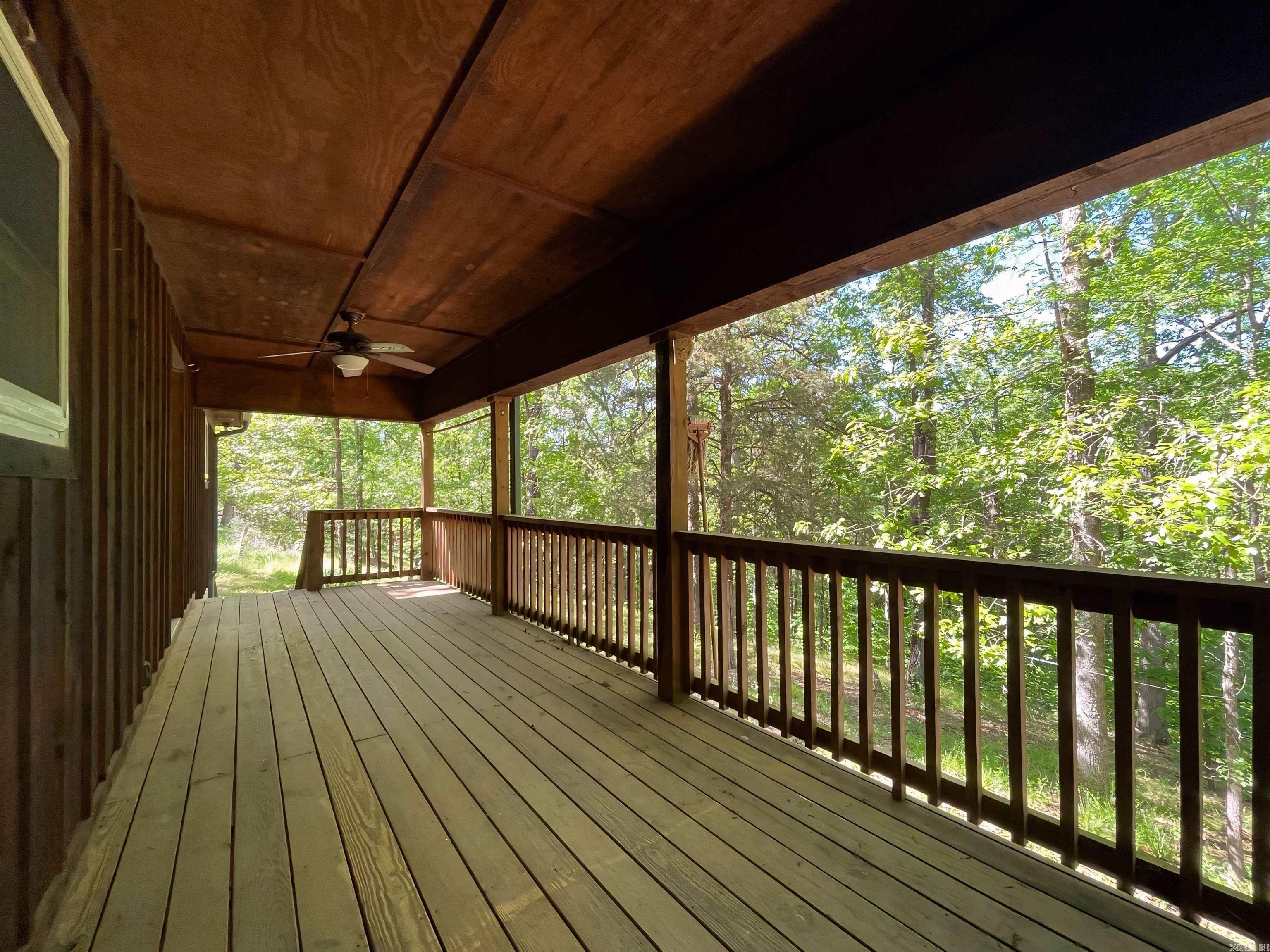 19 Levee Rd Road Solgohachia, AR 72156