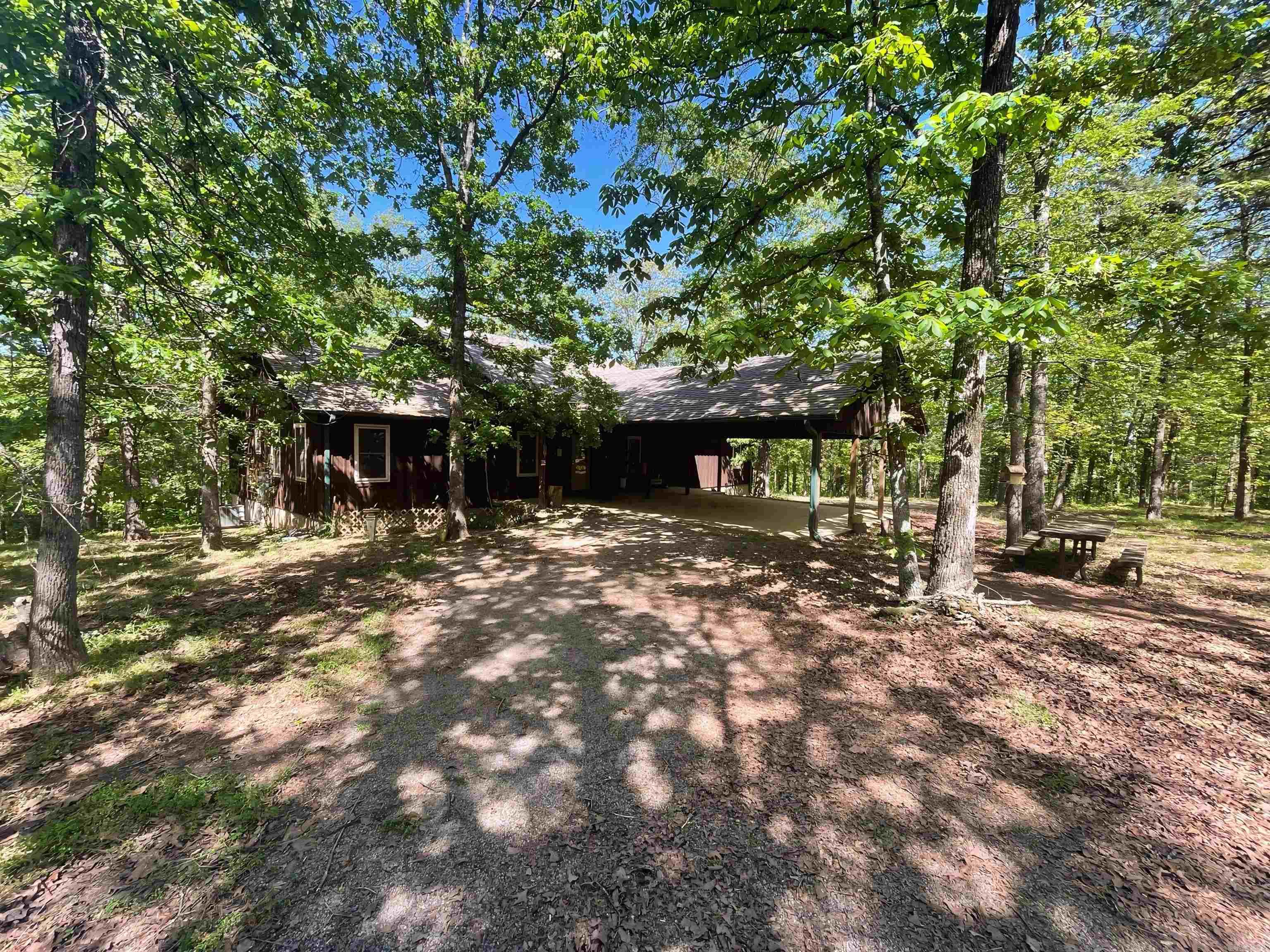 19 Levee Rd Road Solgohachia, AR 72156