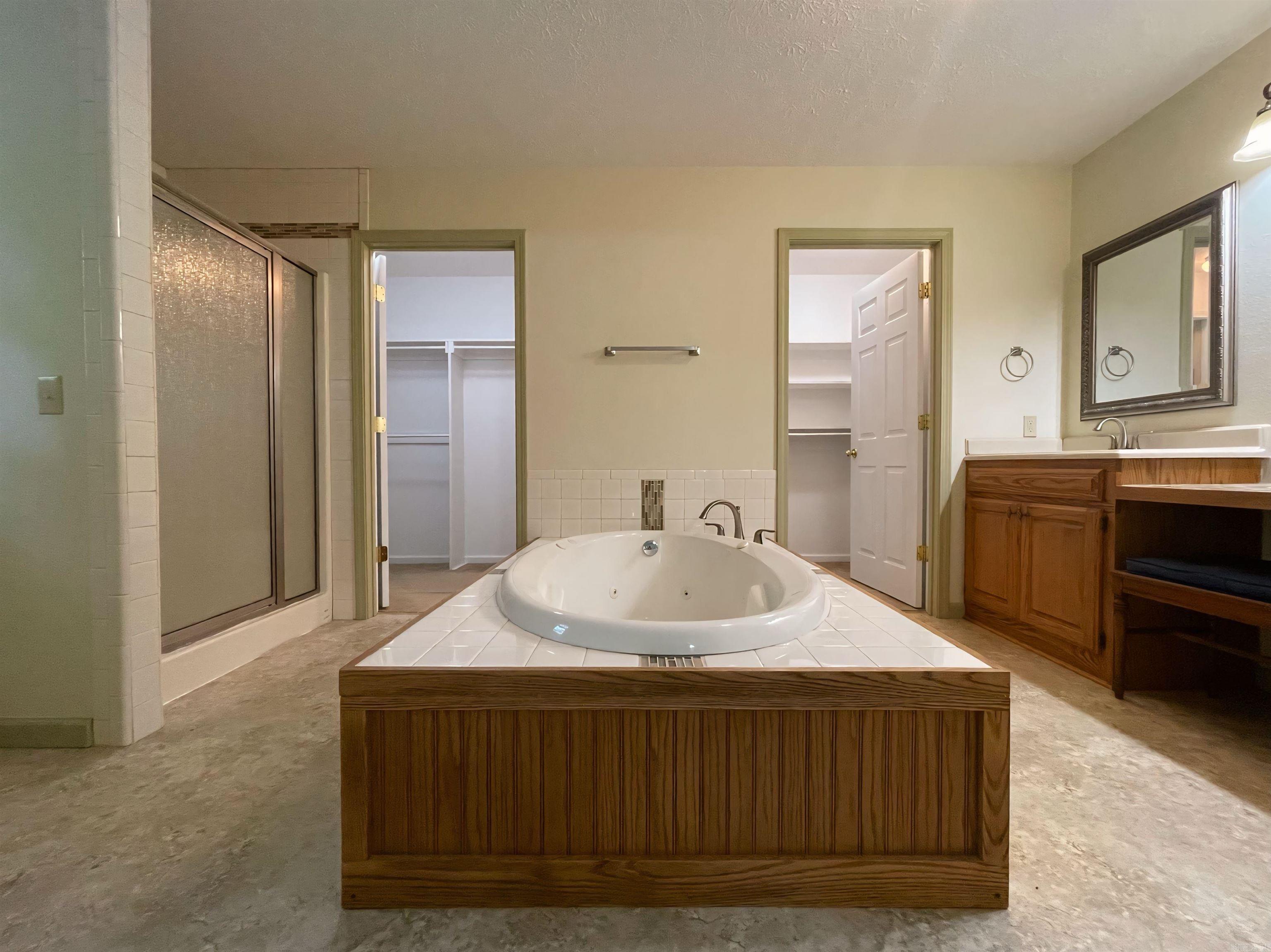 19 Levee Rd Road Solgohachia, AR 72156
