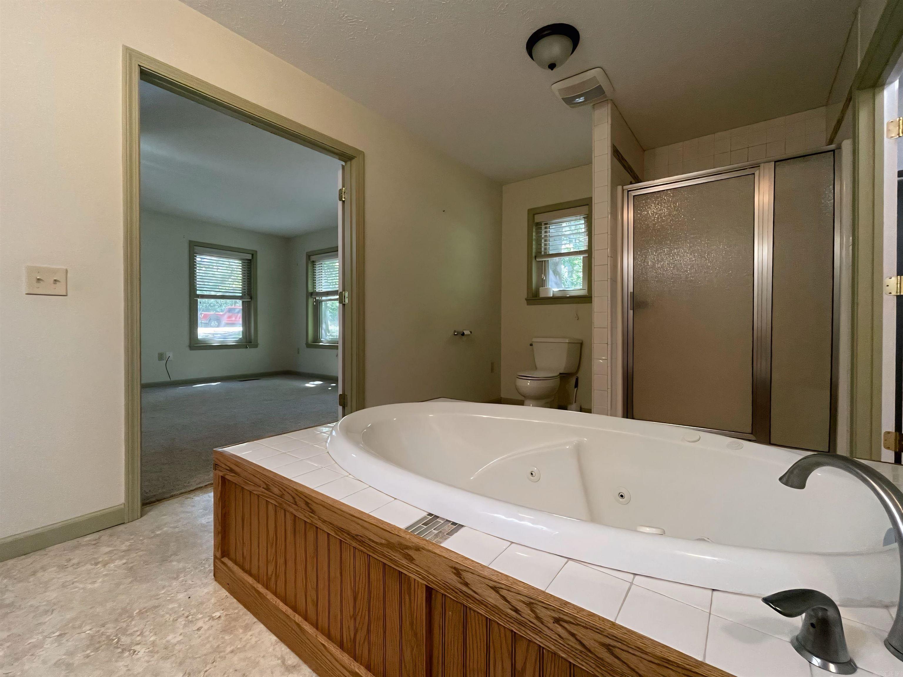 19 Levee Rd Road Solgohachia, AR 72156