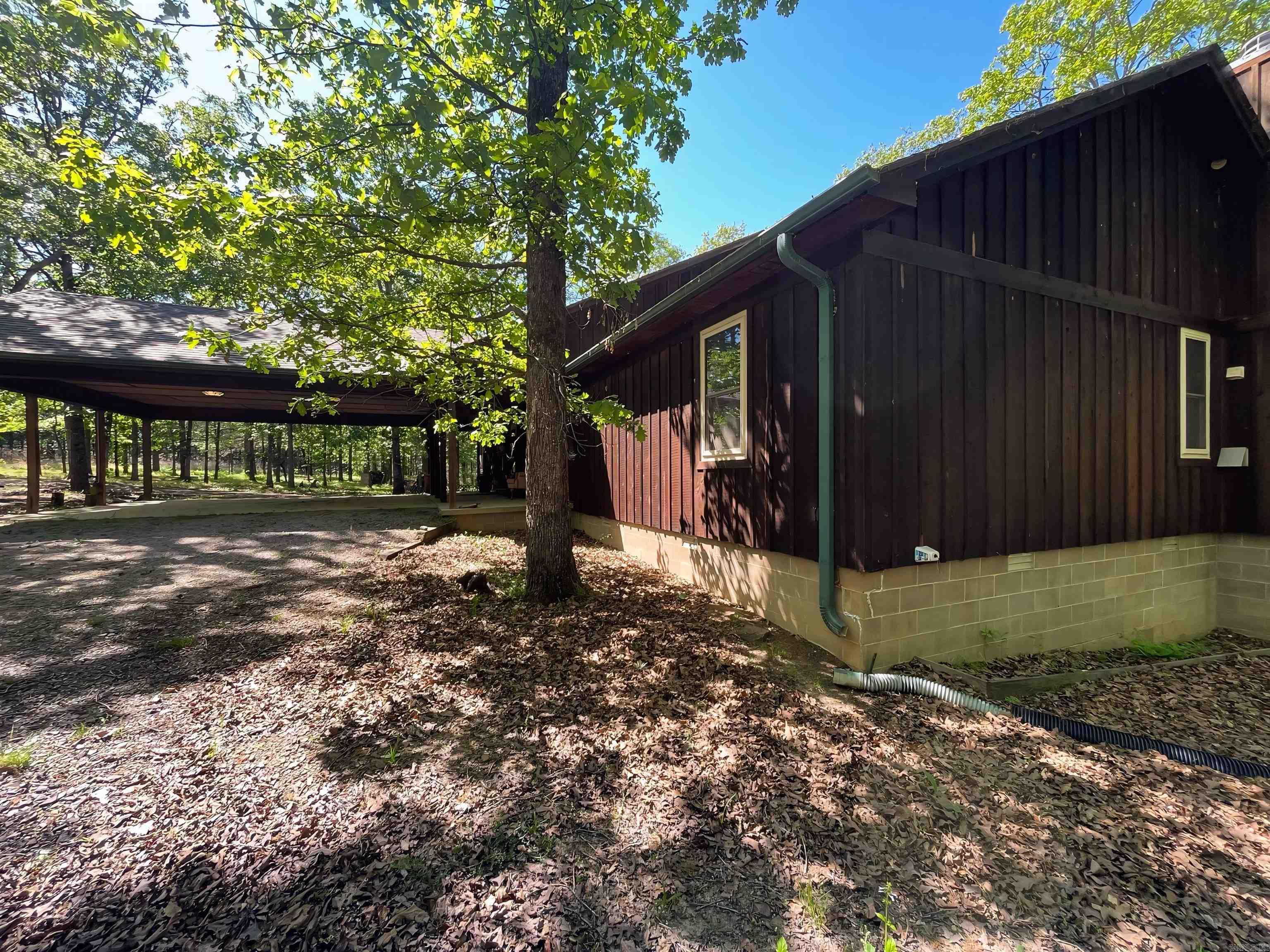 19 Levee Rd Road Solgohachia, AR 72156