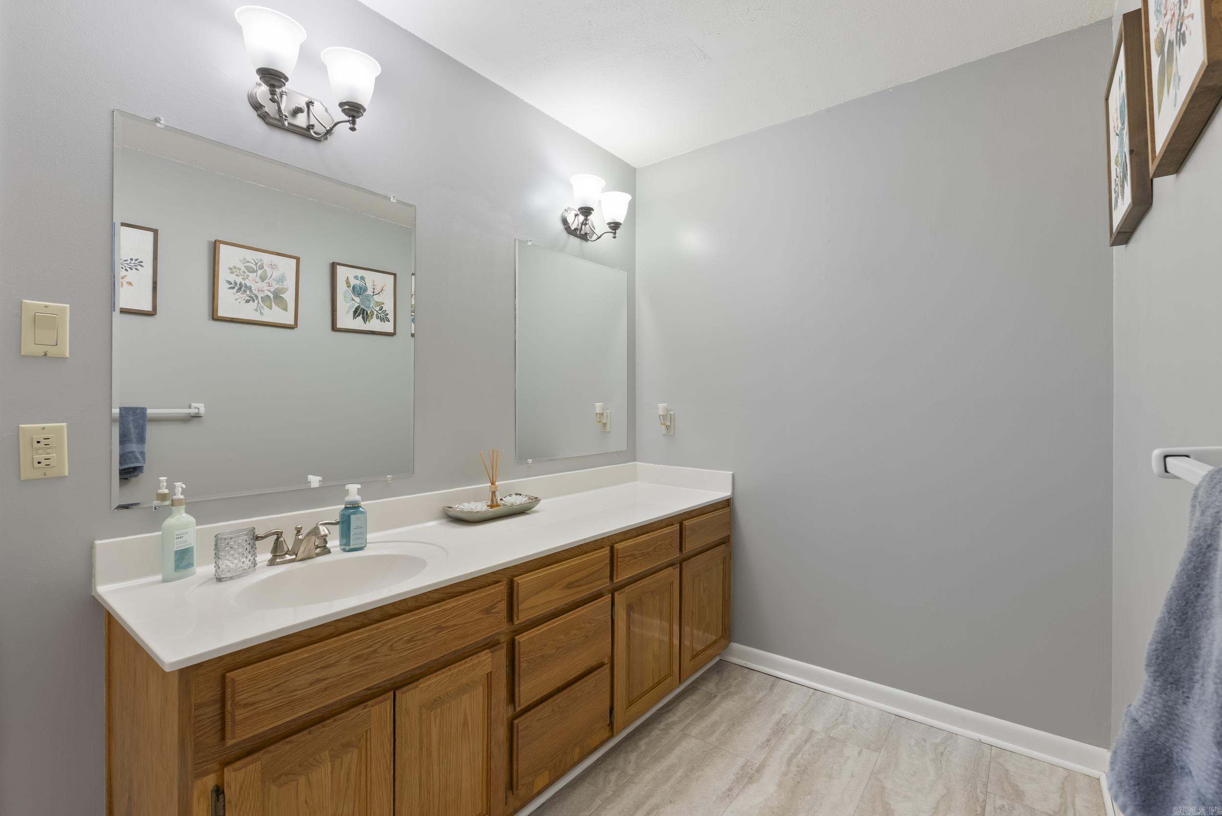 230  Staton  Cabot, AR