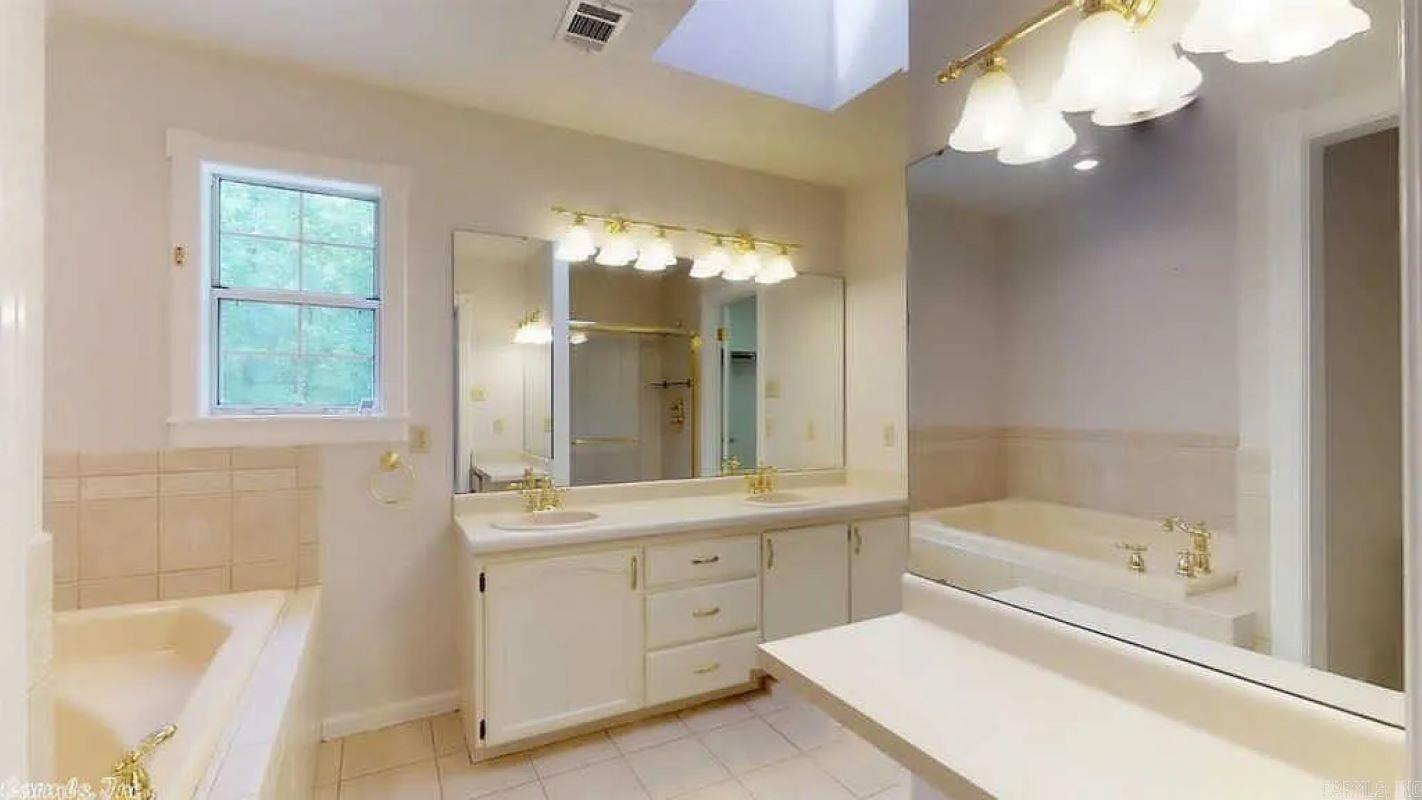 45  Gerona  Hot Springs Village, AR