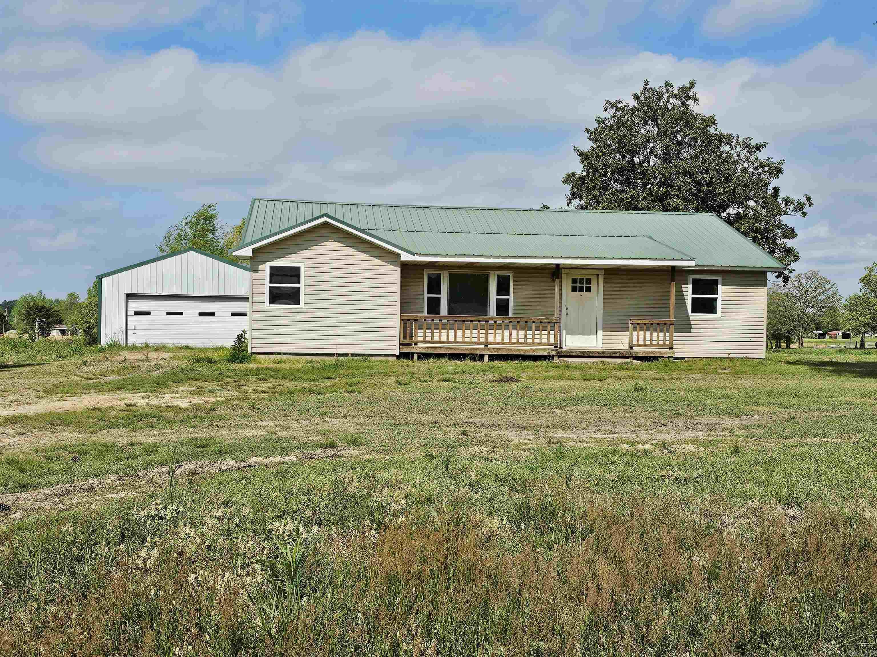 82 S Bolden Hill  Greenbrier, AR