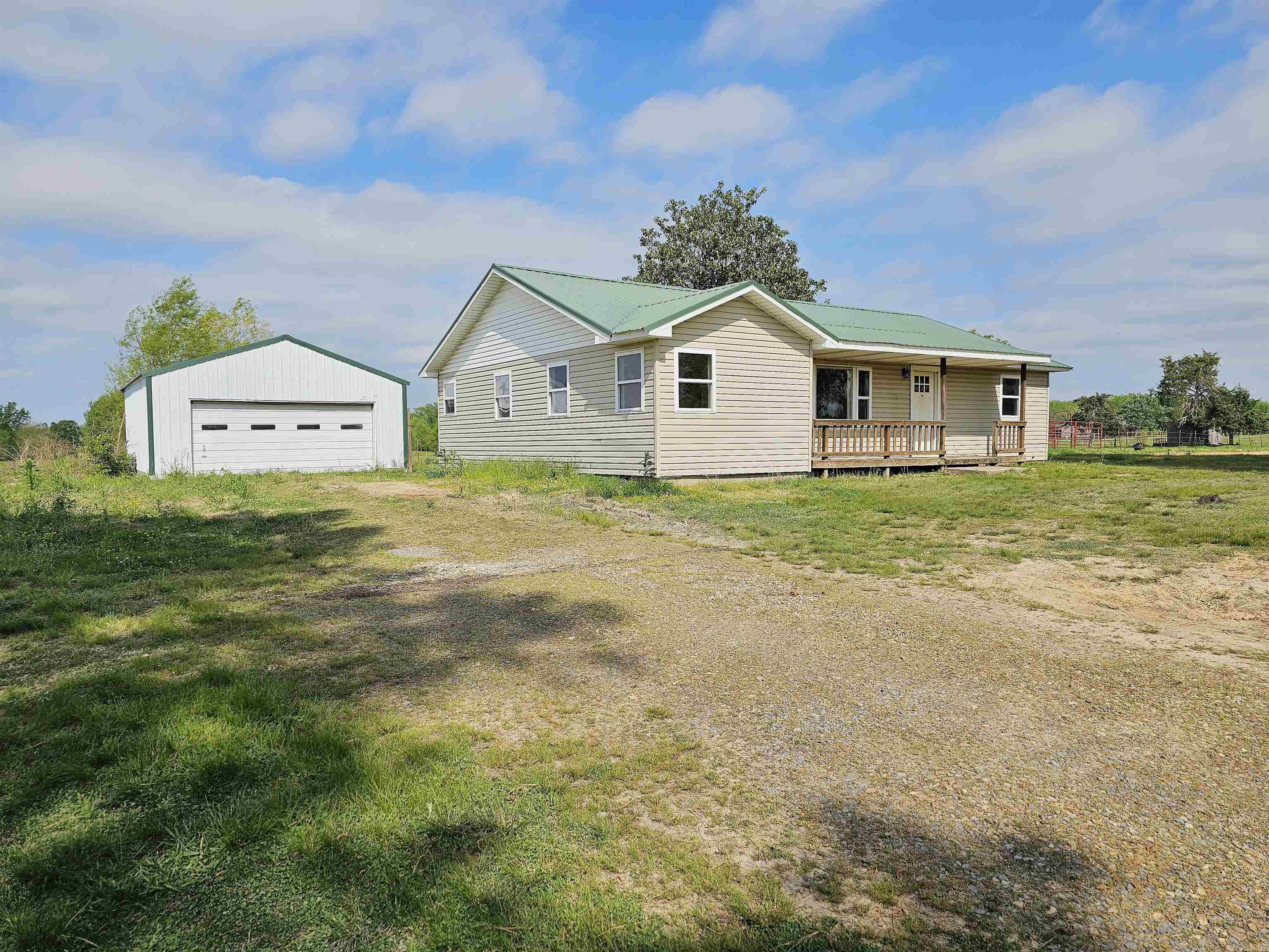 82 S Bolden Hill  Greenbrier, AR