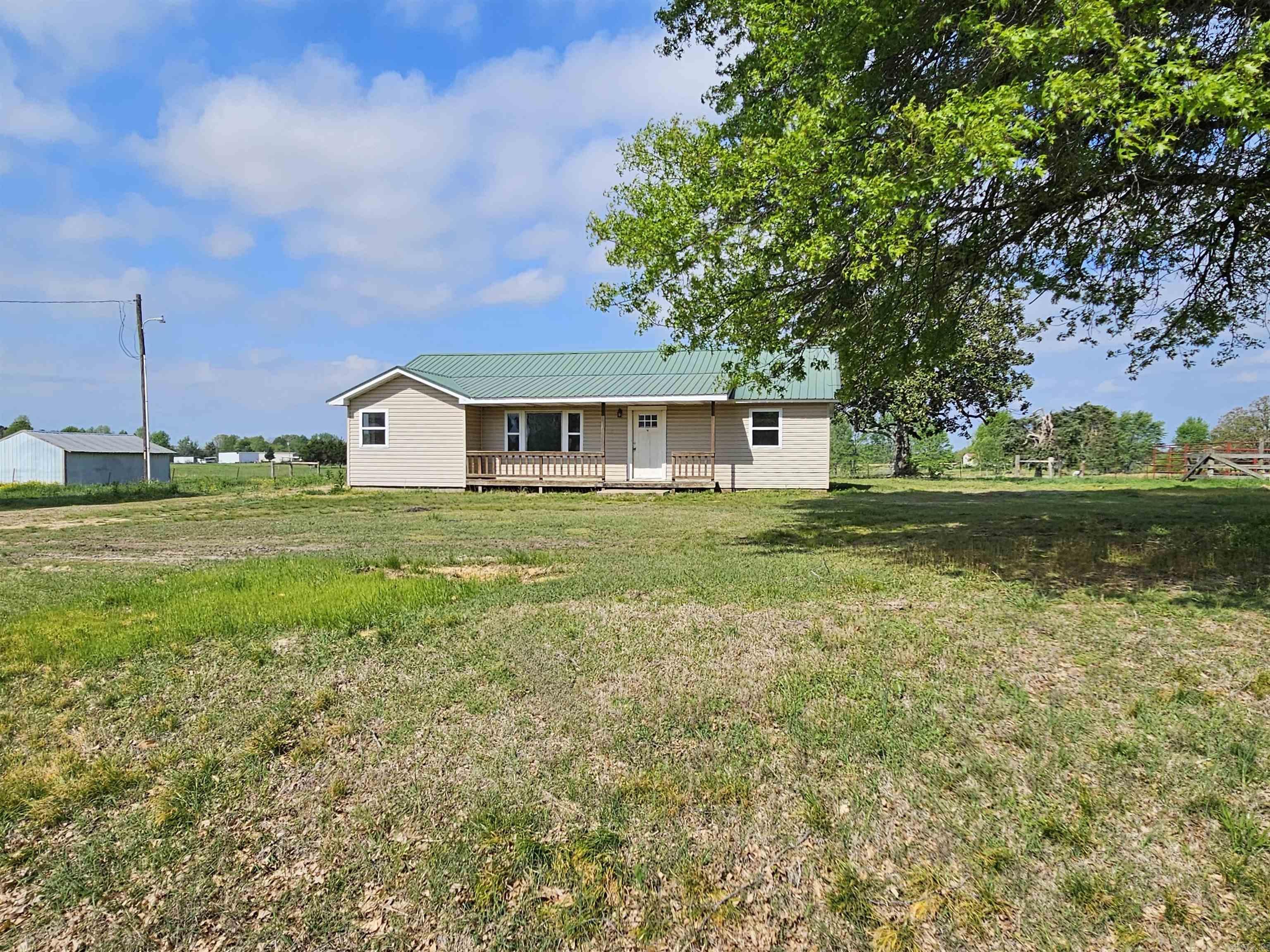 82 S Bolden Hill  Greenbrier, AR