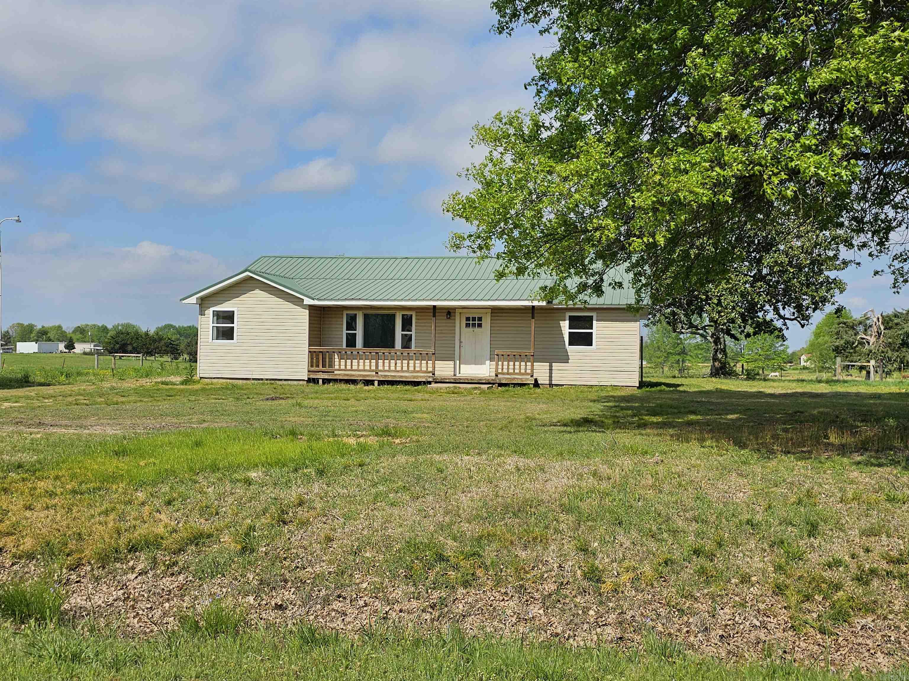 82 S Bolden Hill  Greenbrier, AR