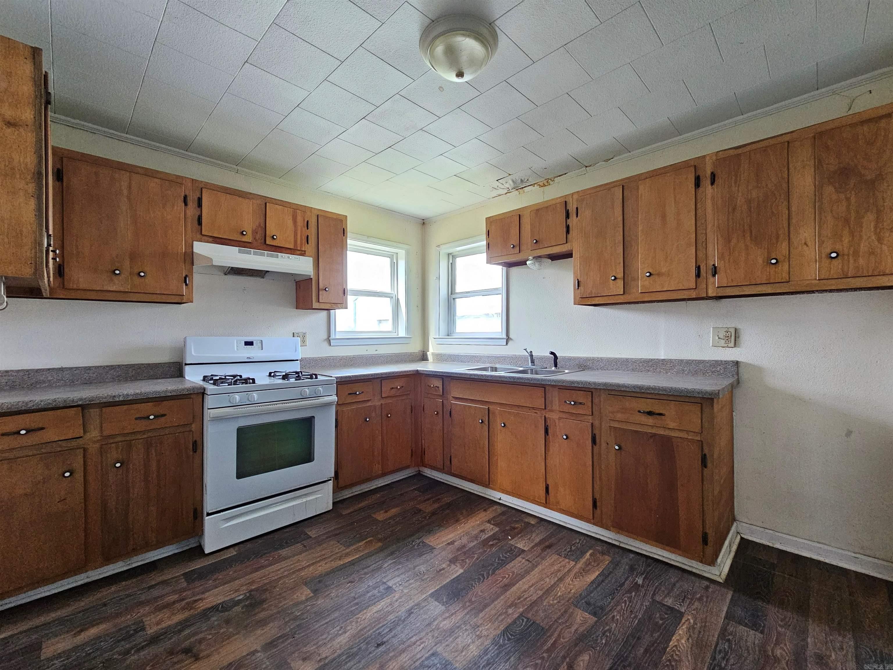 82 S Bolden Hill  Greenbrier, AR
