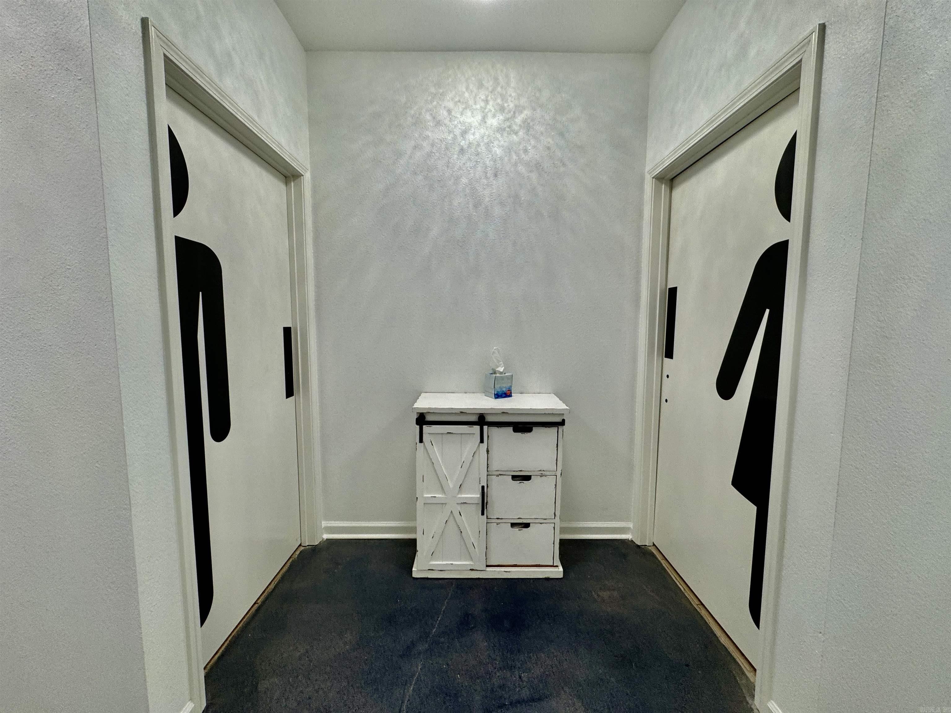 8415  Park  Fountain Lake, AR