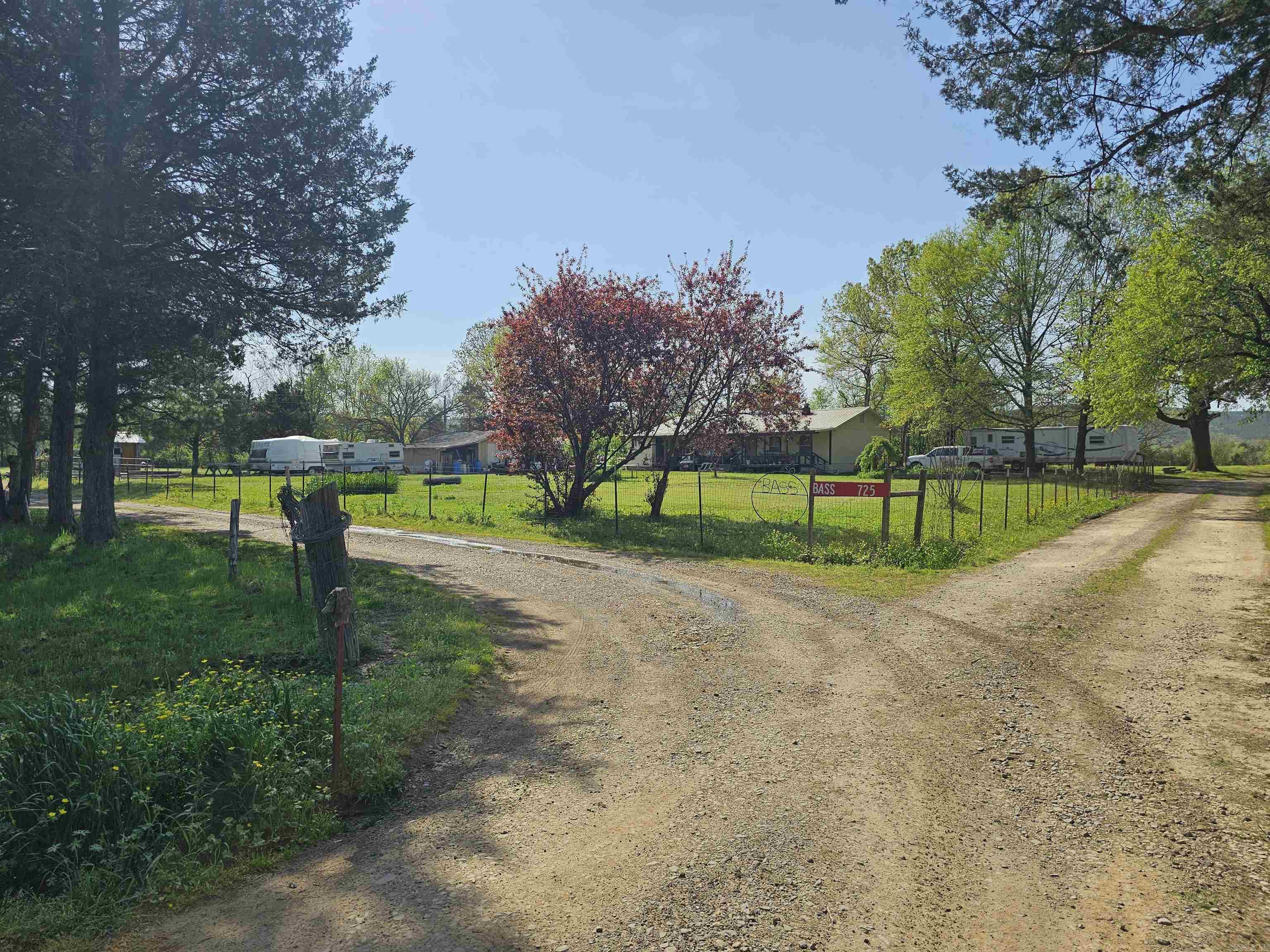 725  Edgewood  Waldron, AR