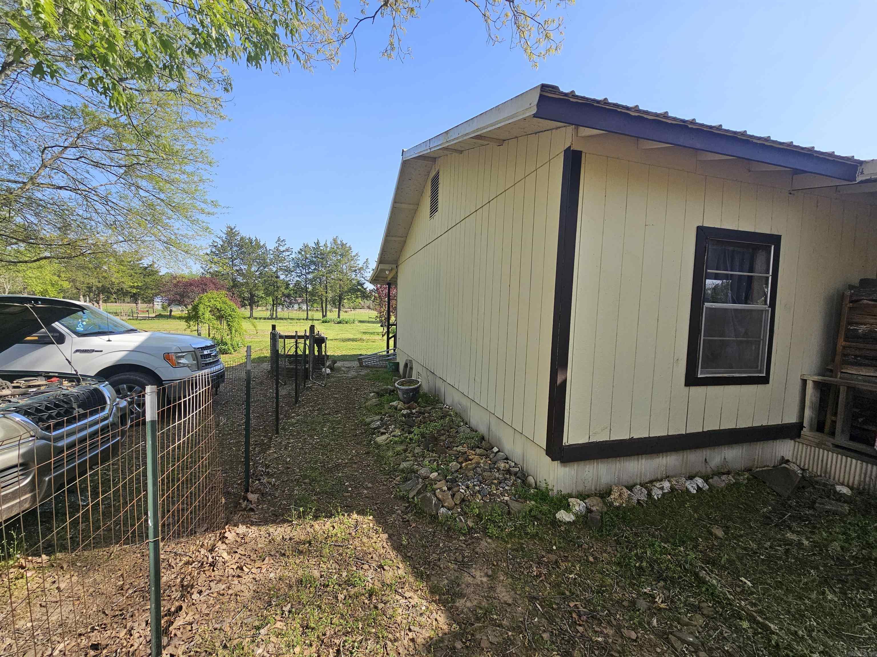 725  Edgewood  Waldron, AR