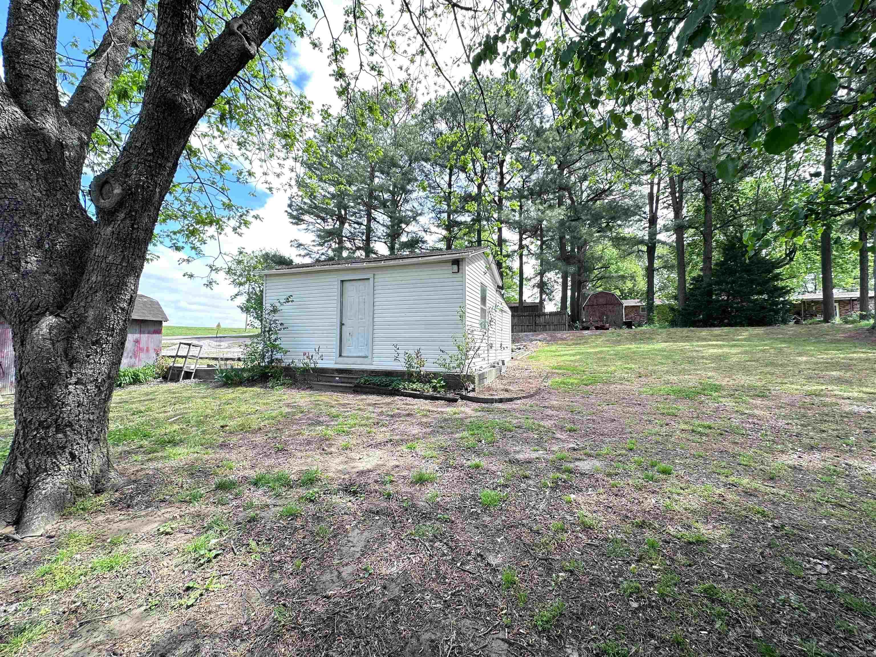865 N 2nd  Piggott, AR