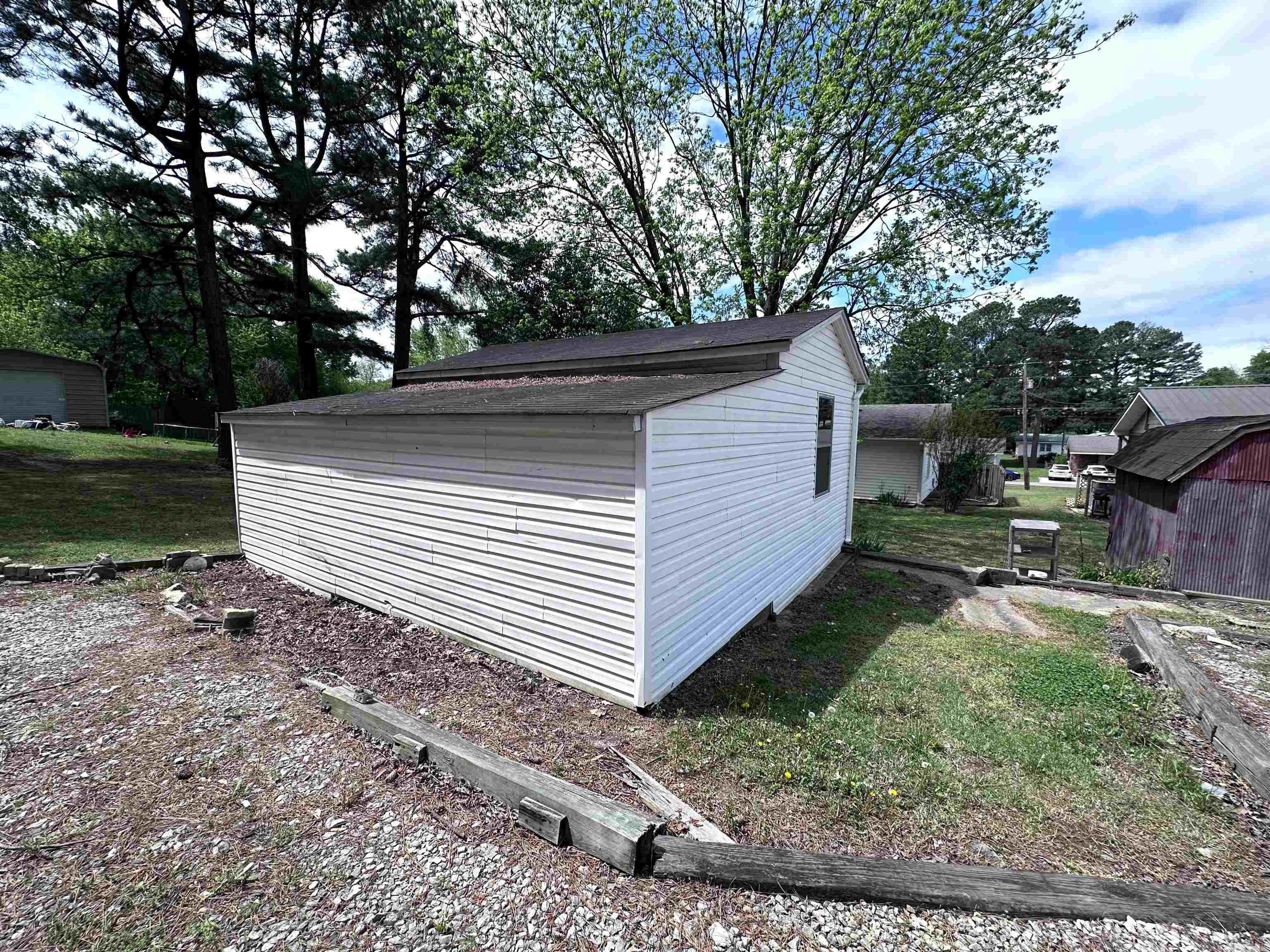 865 N 2nd  Piggott, AR