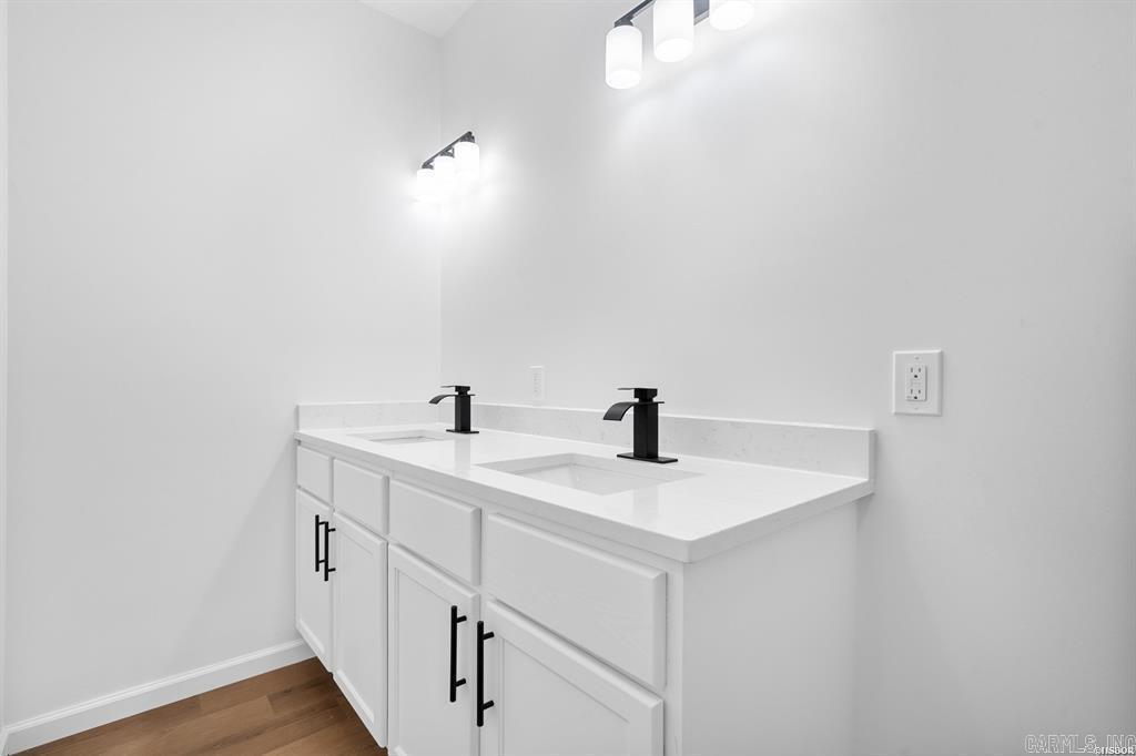 607  Fleetwood  Hot Springs, AR