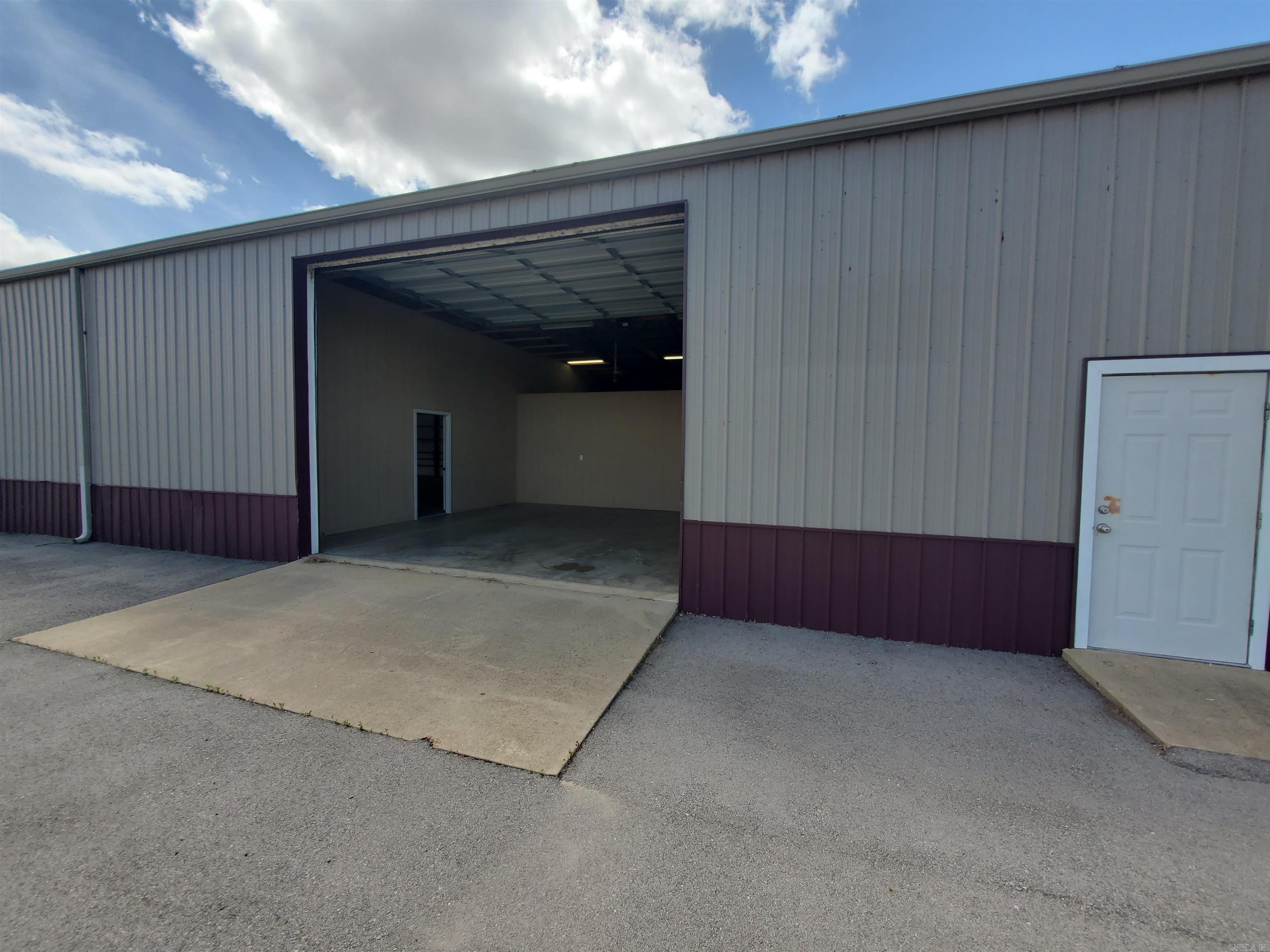 1311 E Main  Piggott, AR