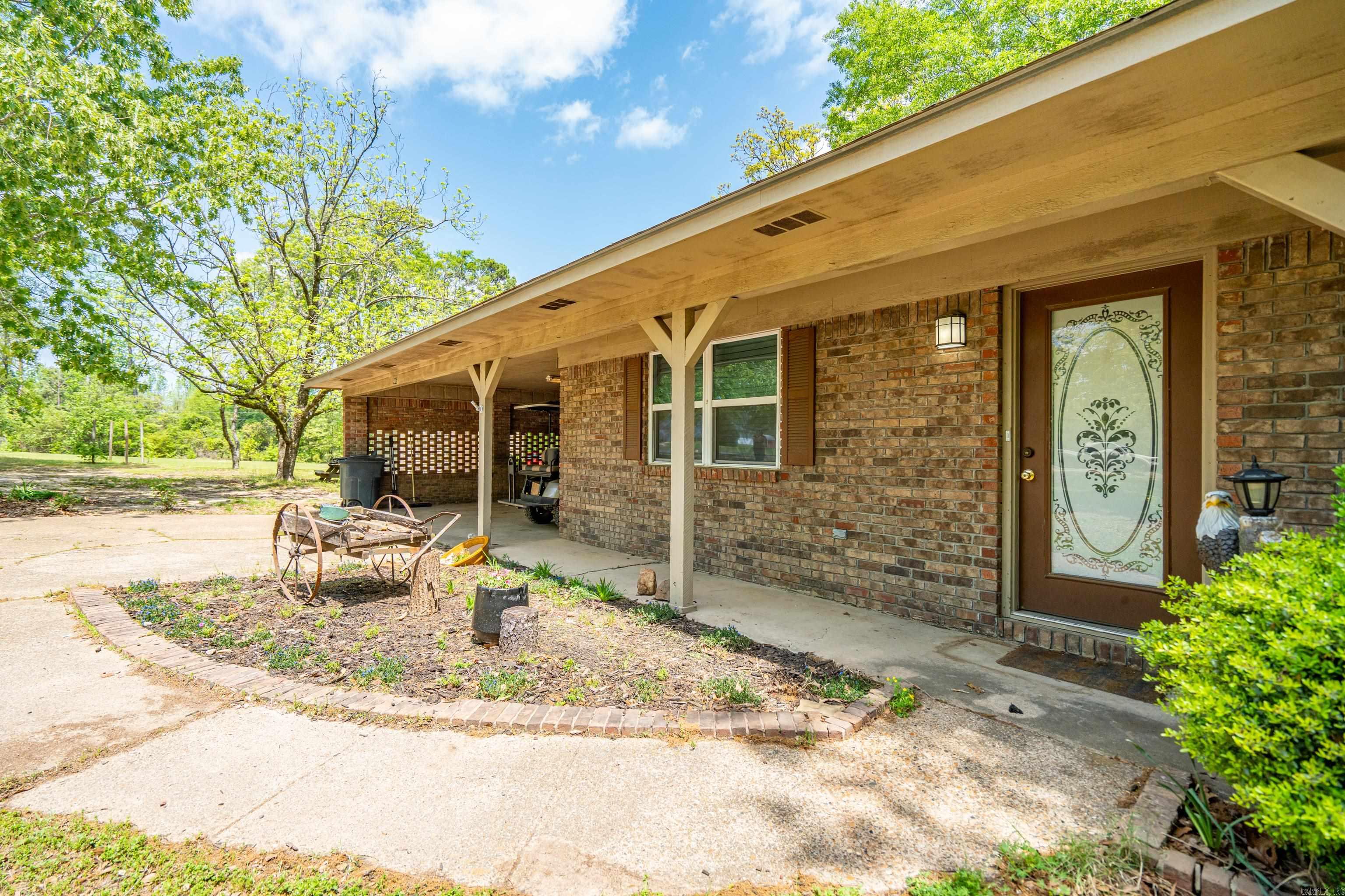 486 Red Hill Rd Road Arkadelphia, AR 71923