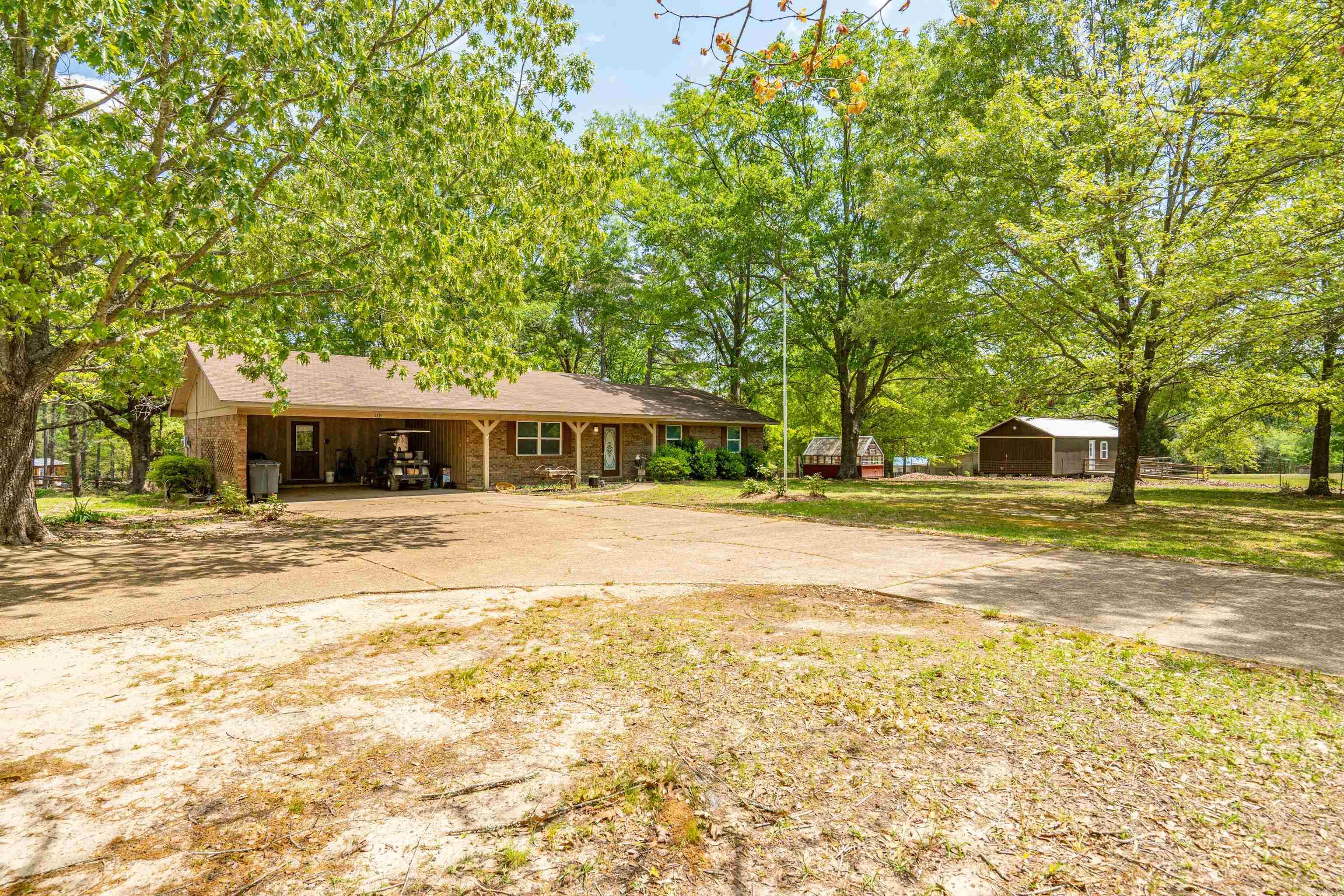 486 Red Hill Rd Road Arkadelphia, AR 71923