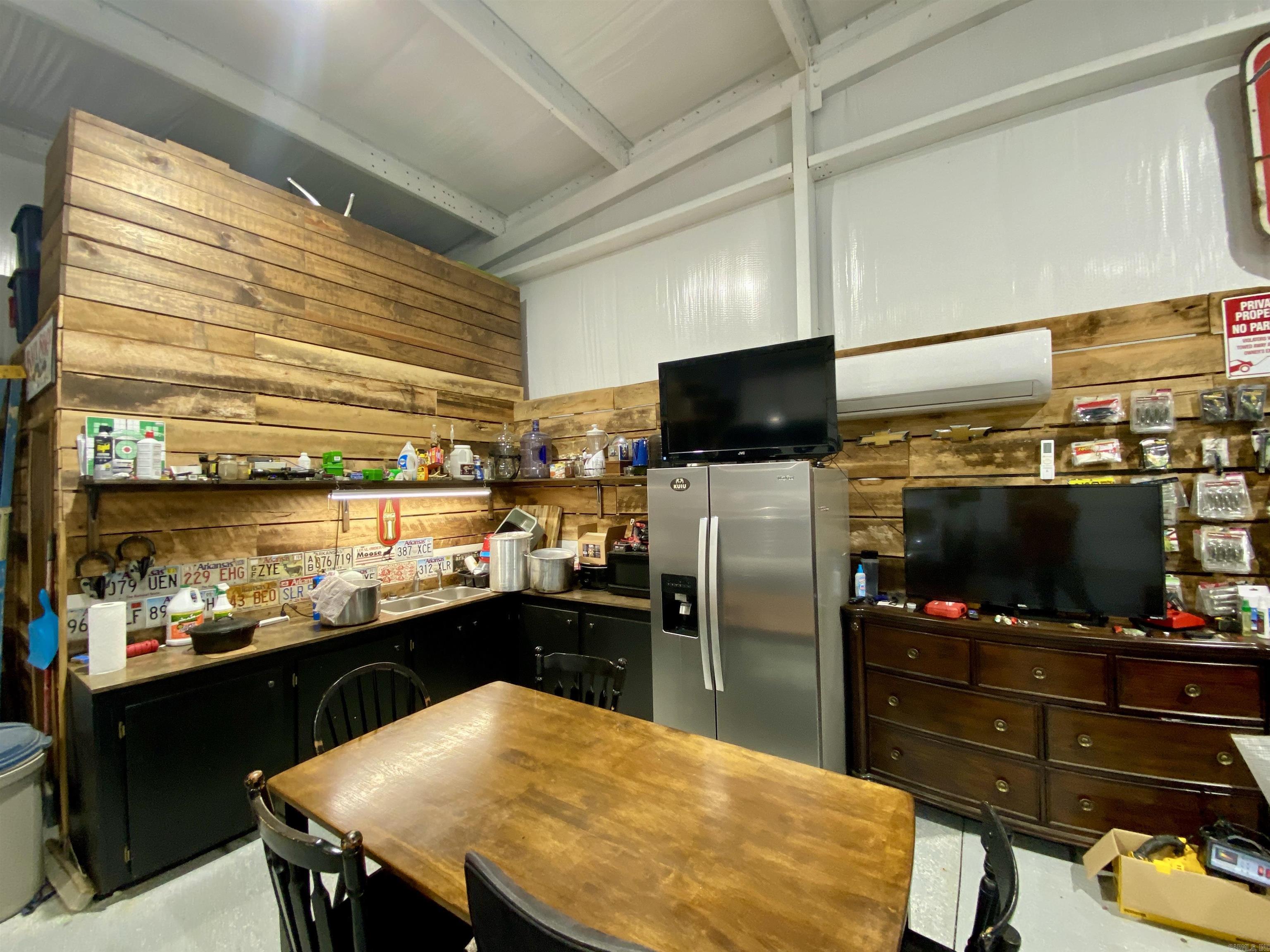21956  Highway 21  Ozone, AR