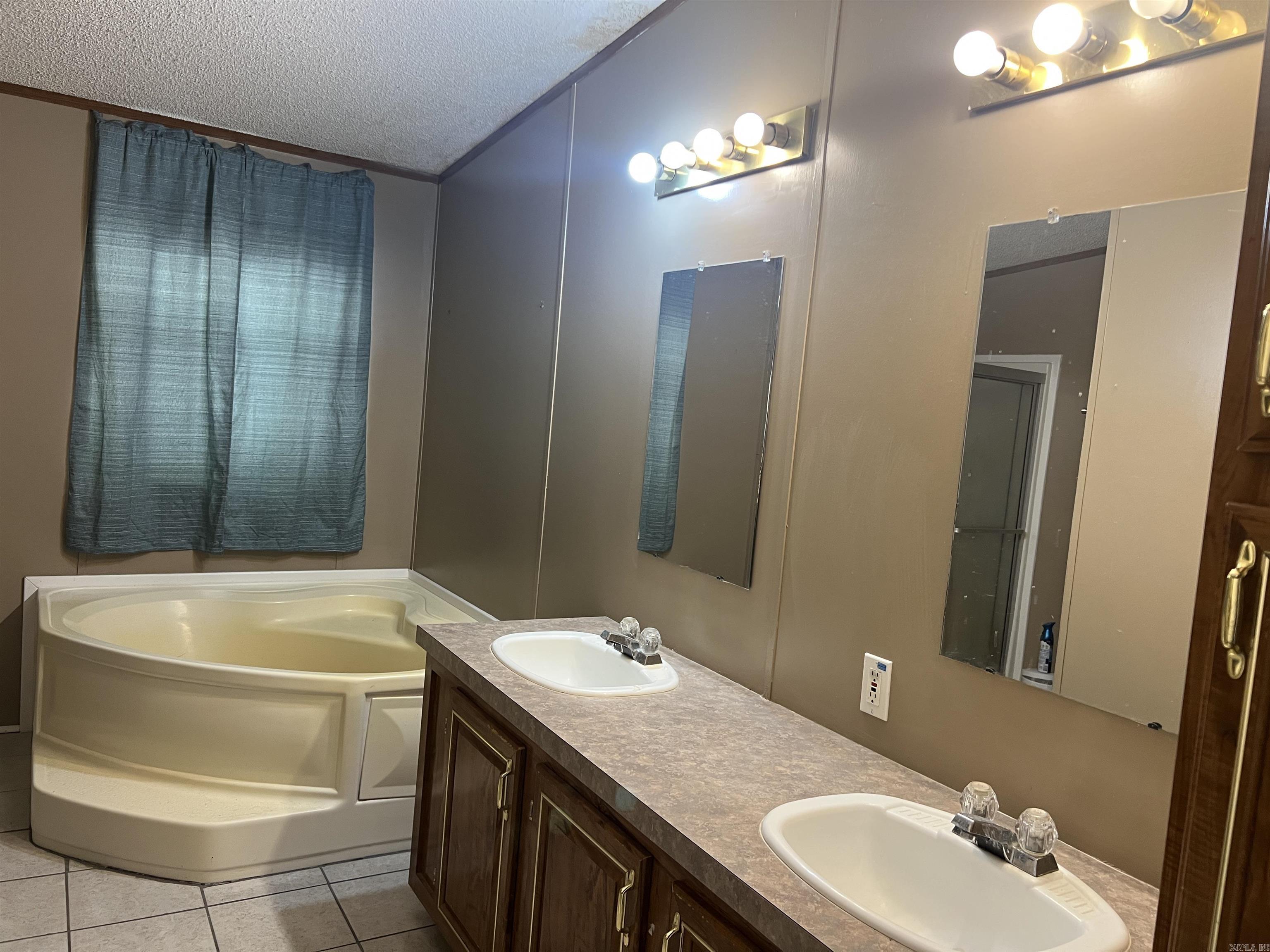 2905  Beechnut Drive  Pine Bluff, AR