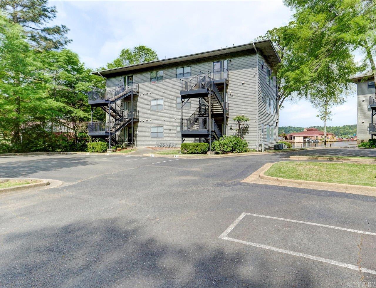 400 Farr Shores Dr Unit 15F Hot Springs, AR 71913