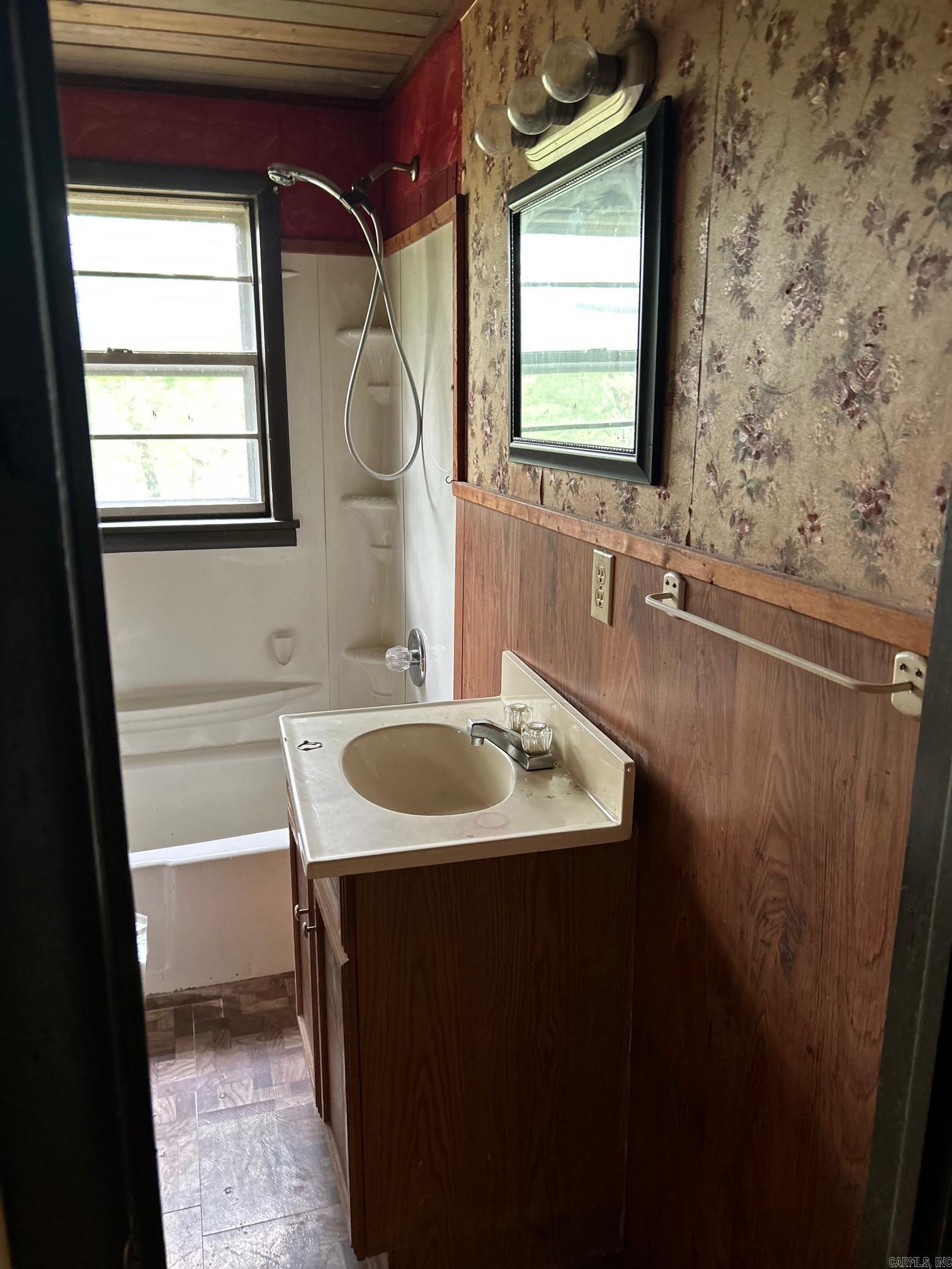7705 N Highway 27  Marshall, AR