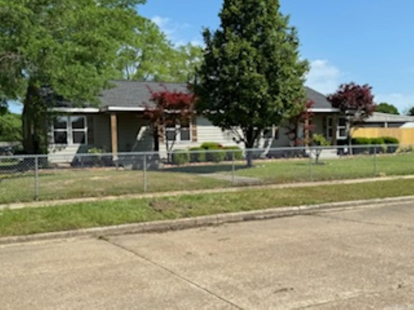 239 W Ingram St  Camden, AR