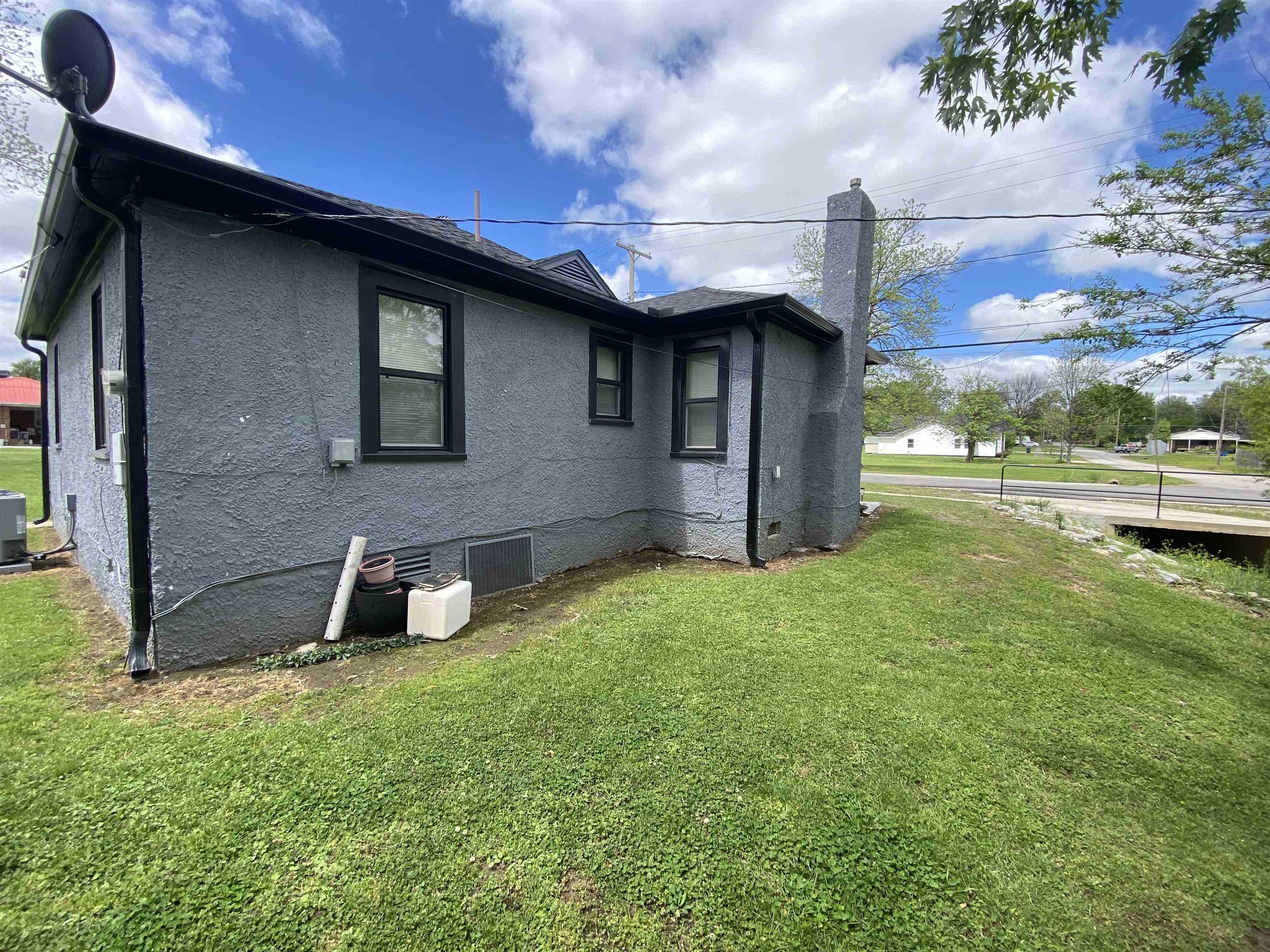 303 W 5th  Rector, AR