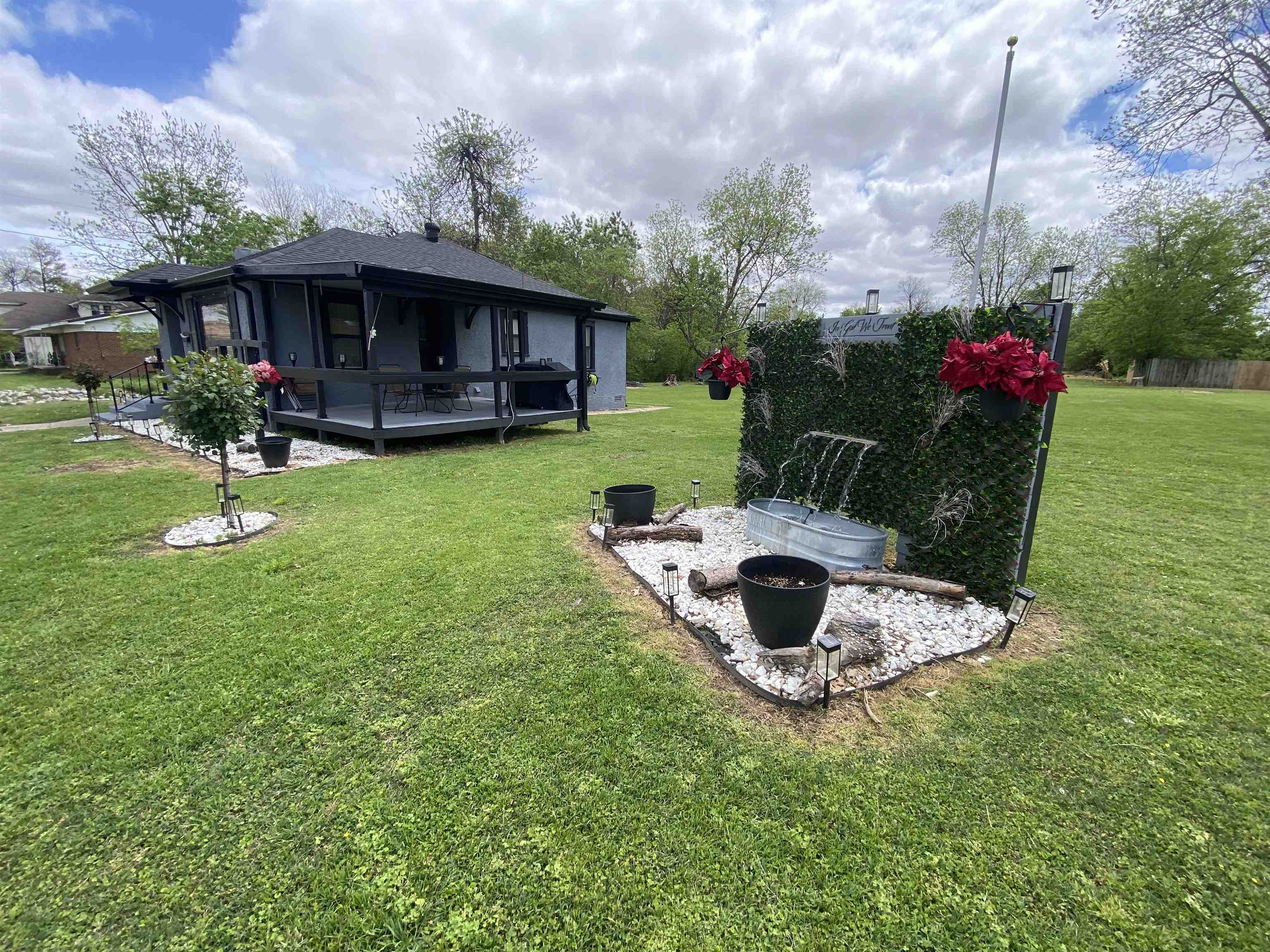 303 W 5th  Rector, AR