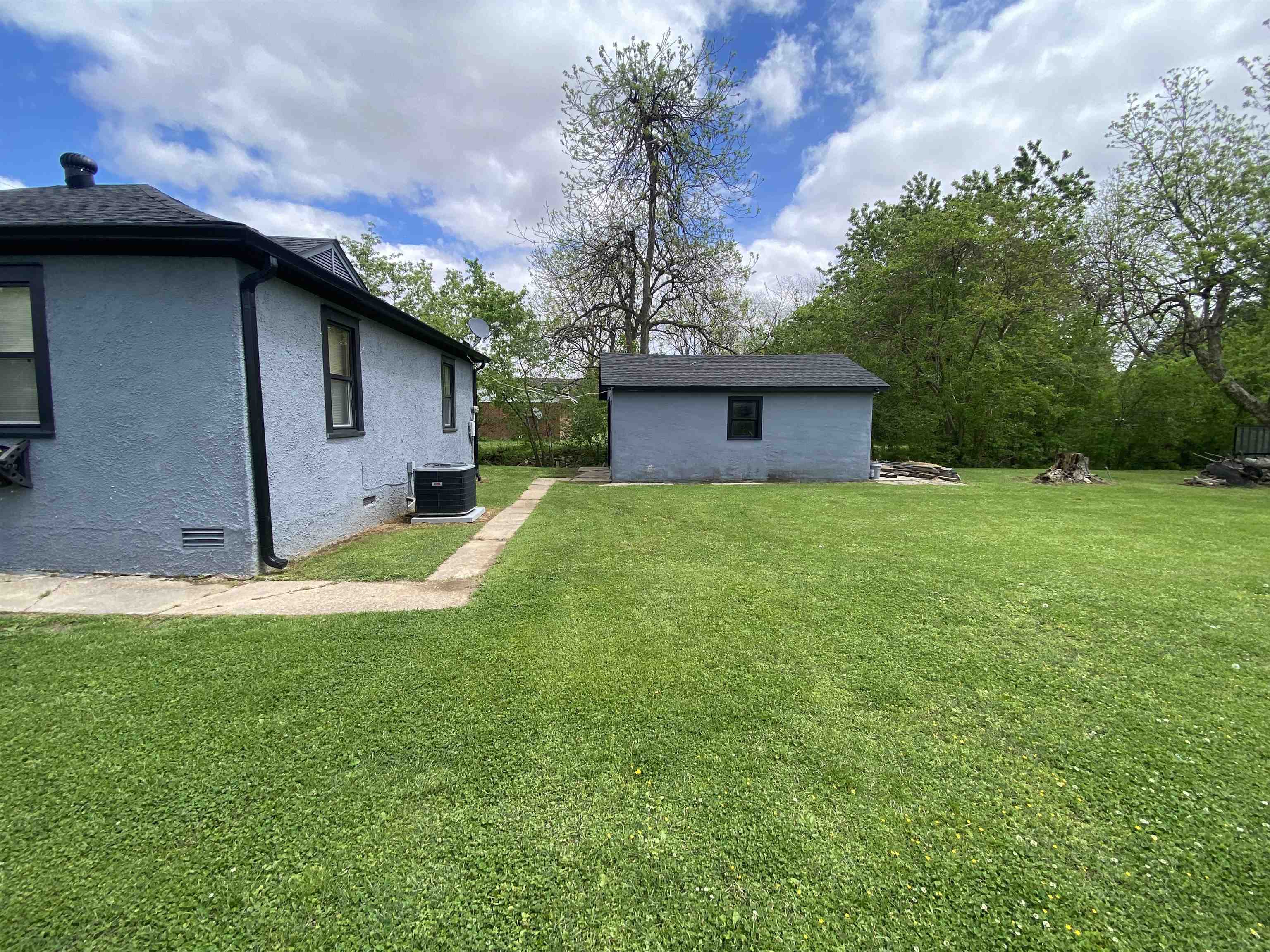 303 W 5th  Rector, AR