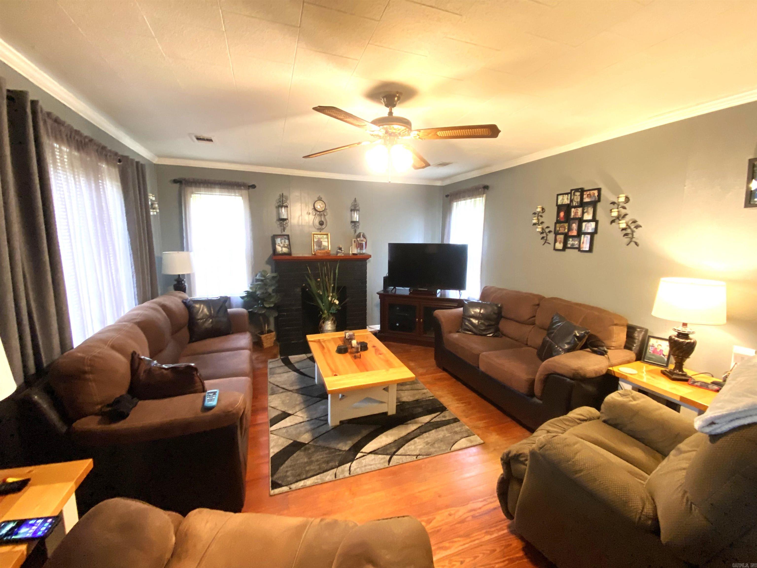 303 W 5th  Rector, AR