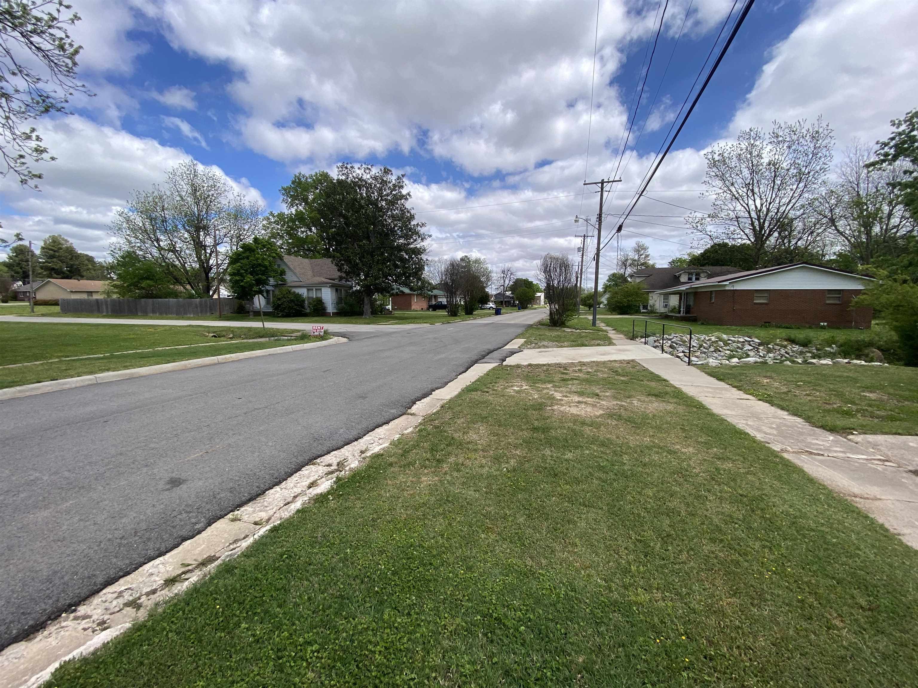 303 W 5th  Rector, AR