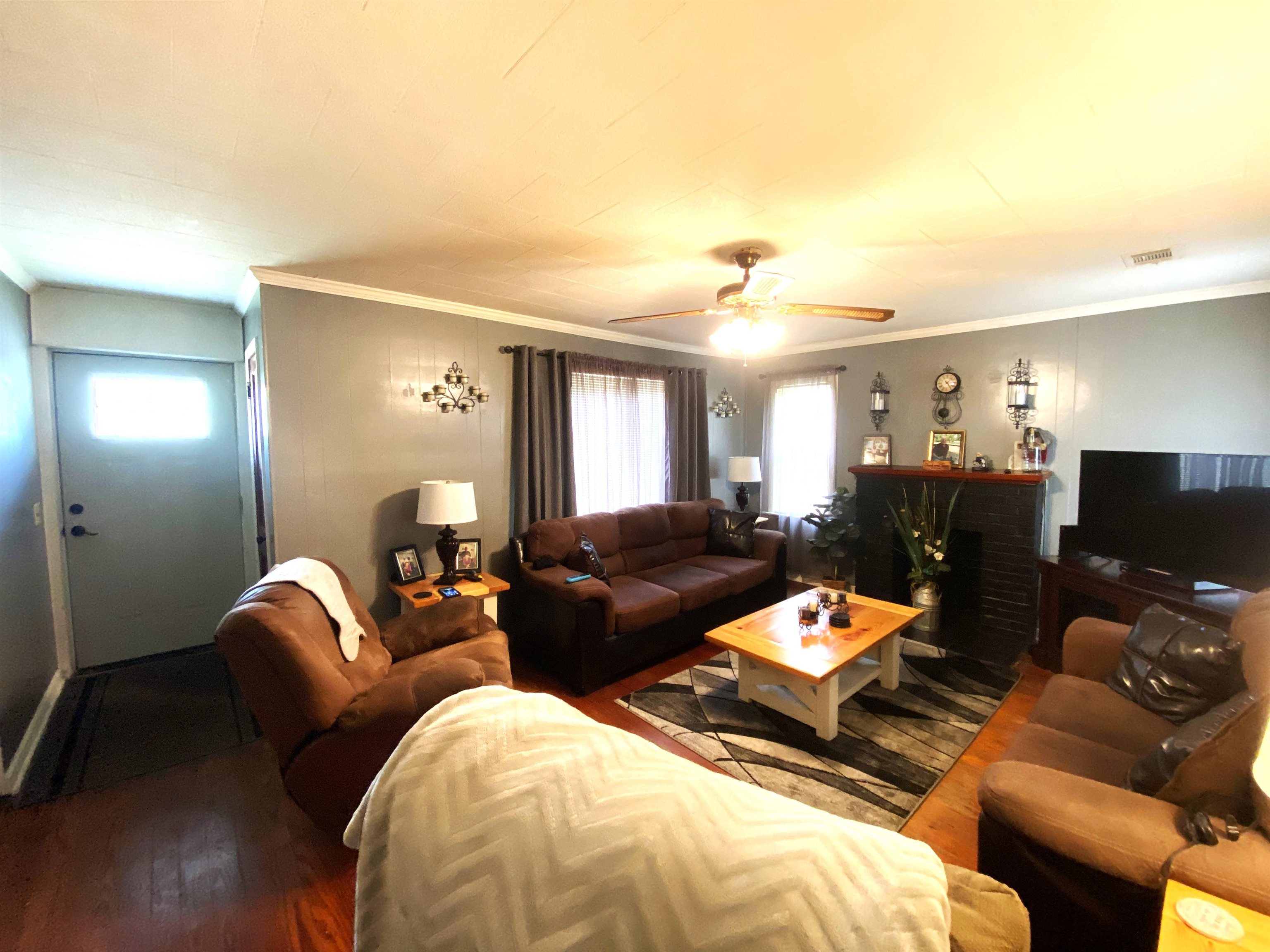 303 W 5th  Rector, AR