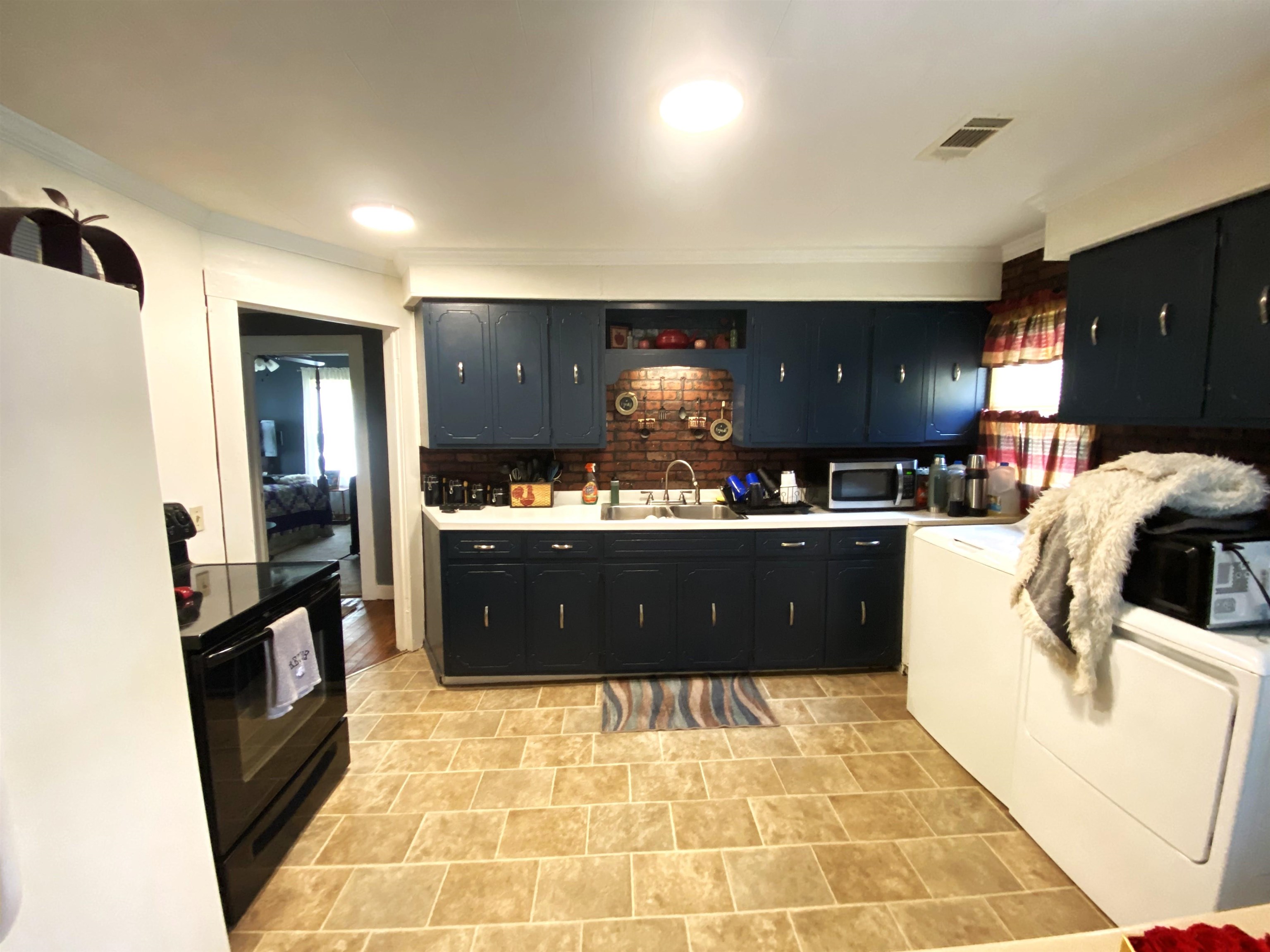 303 W 5th  Rector, AR