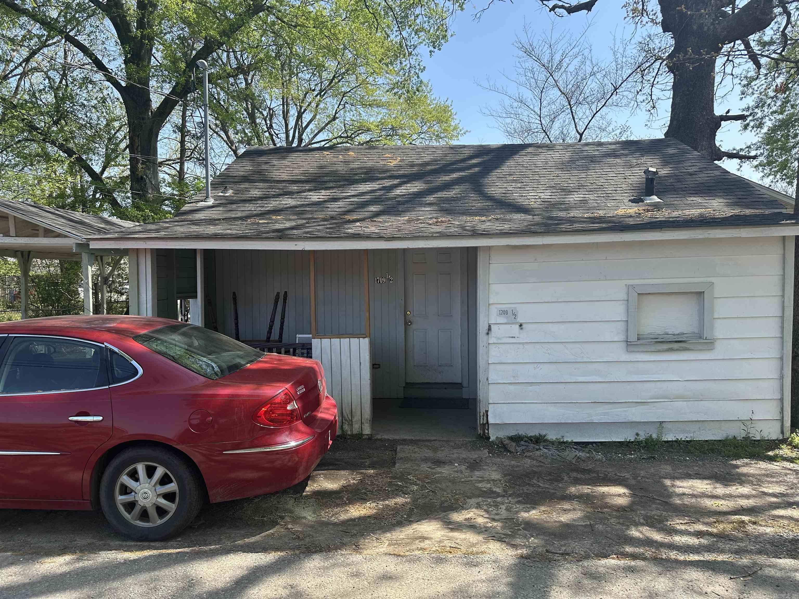 1709  Marion  North Little Rock, AR