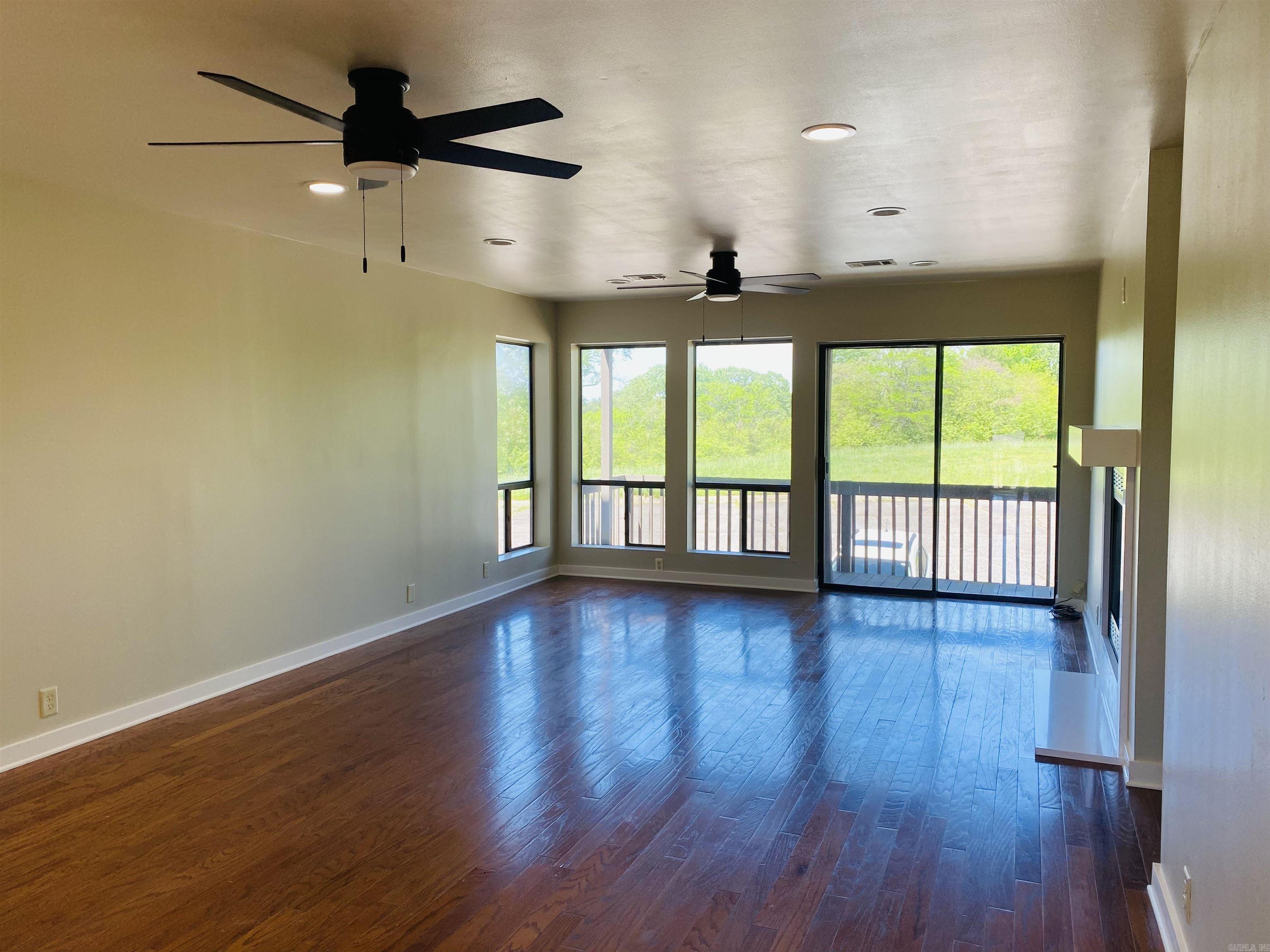 1808 W Main  Heber Springs, AR
