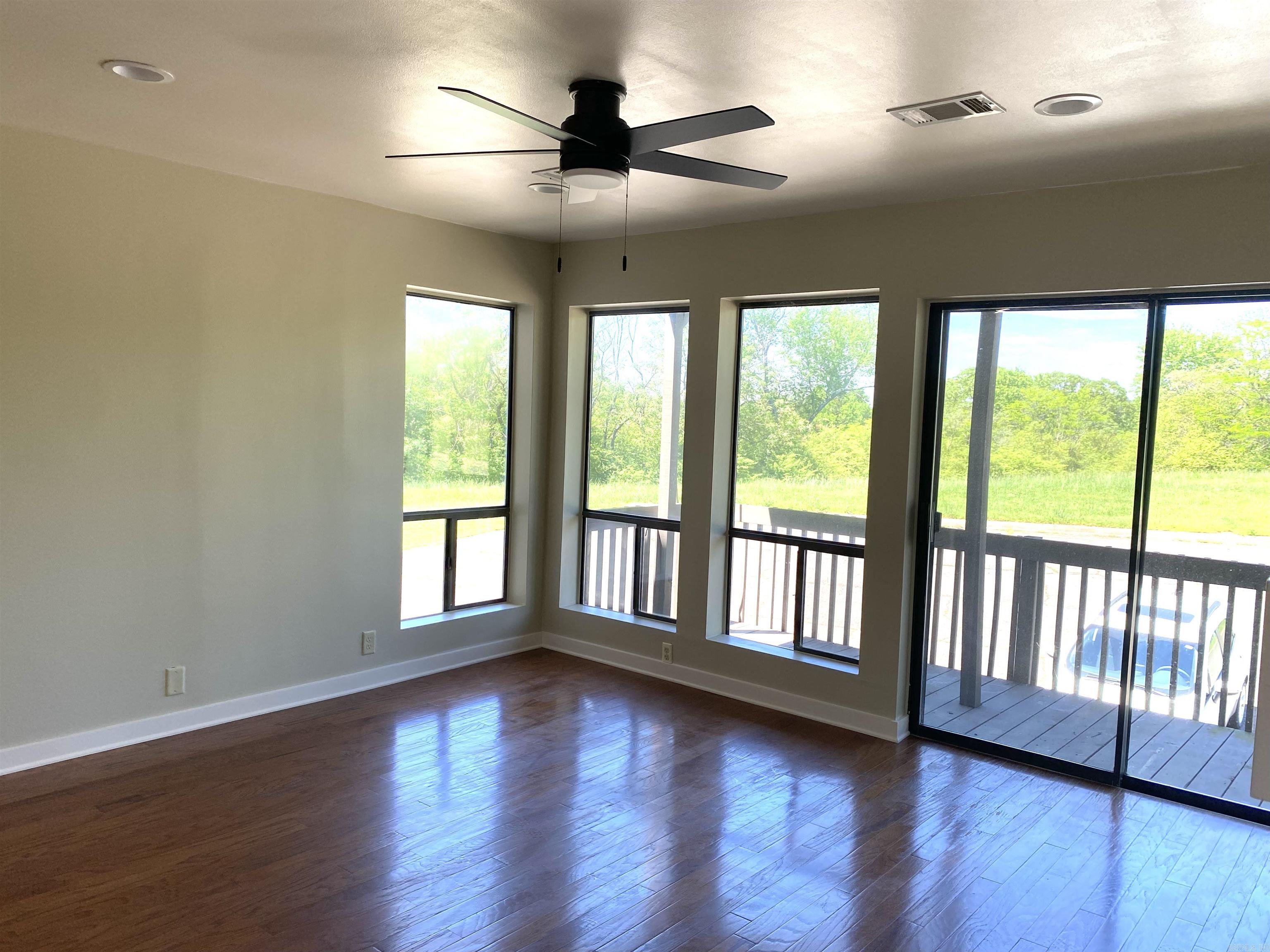 1808 W Main  Heber Springs, AR