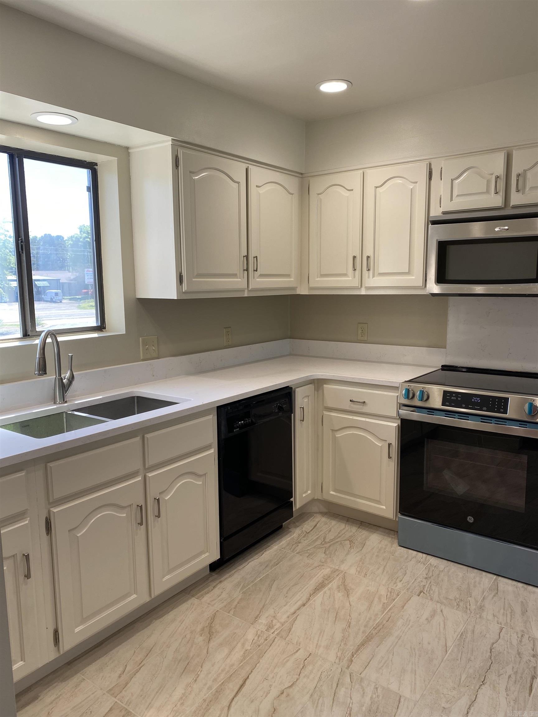 1808 W Main  Heber Springs, AR