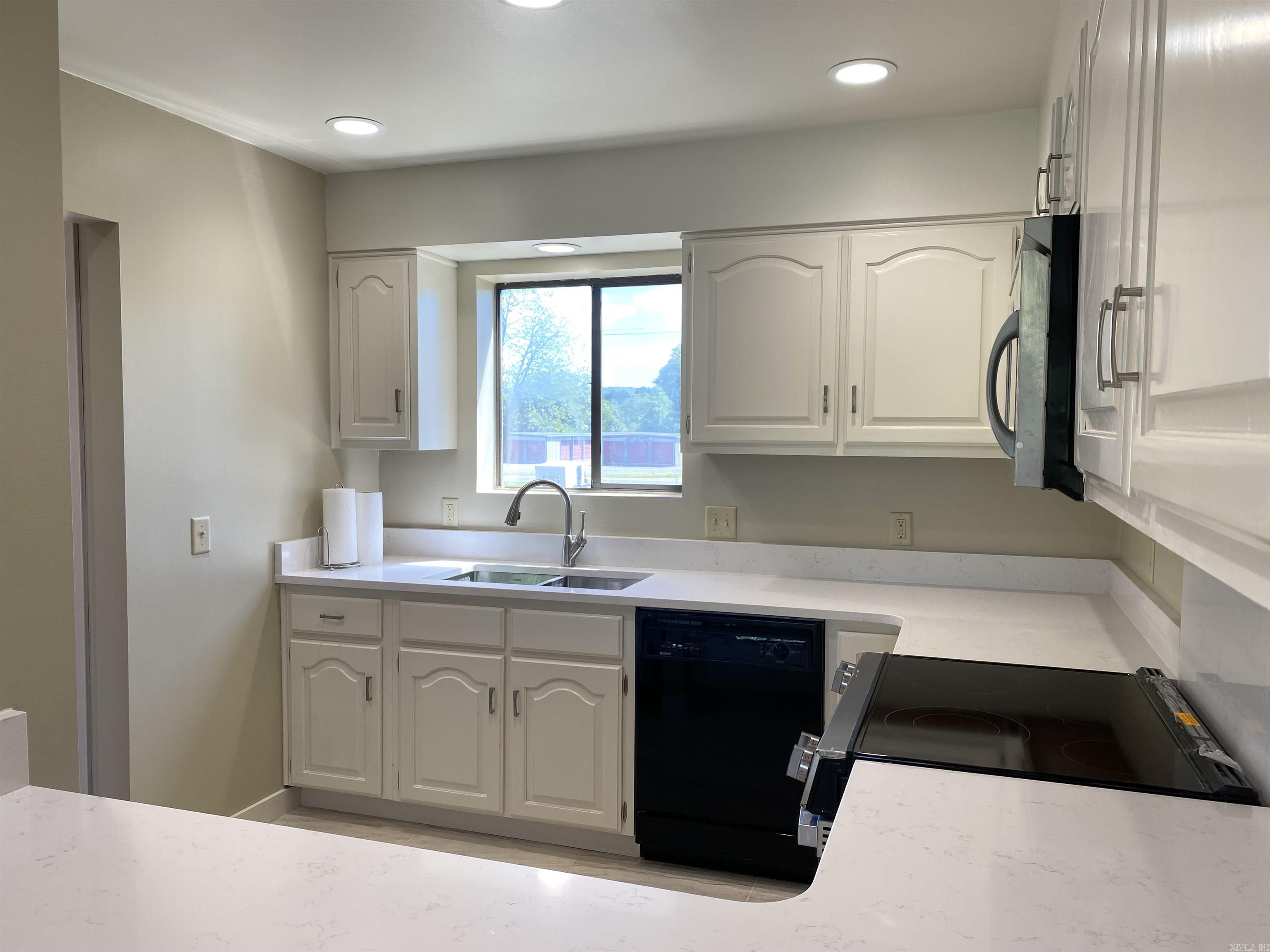 1808 W Main  Heber Springs, AR