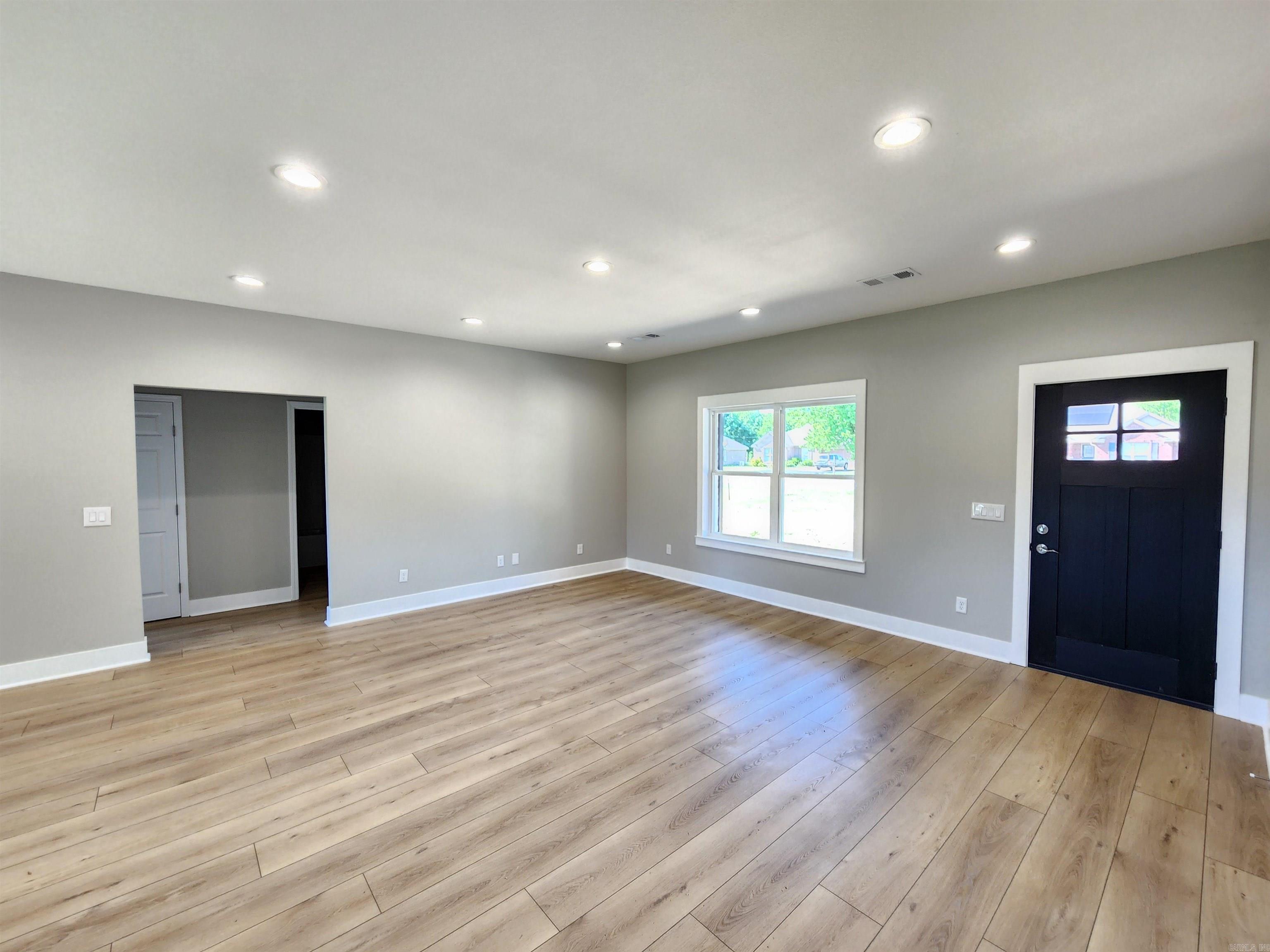 290  Walker  Higginson, AR