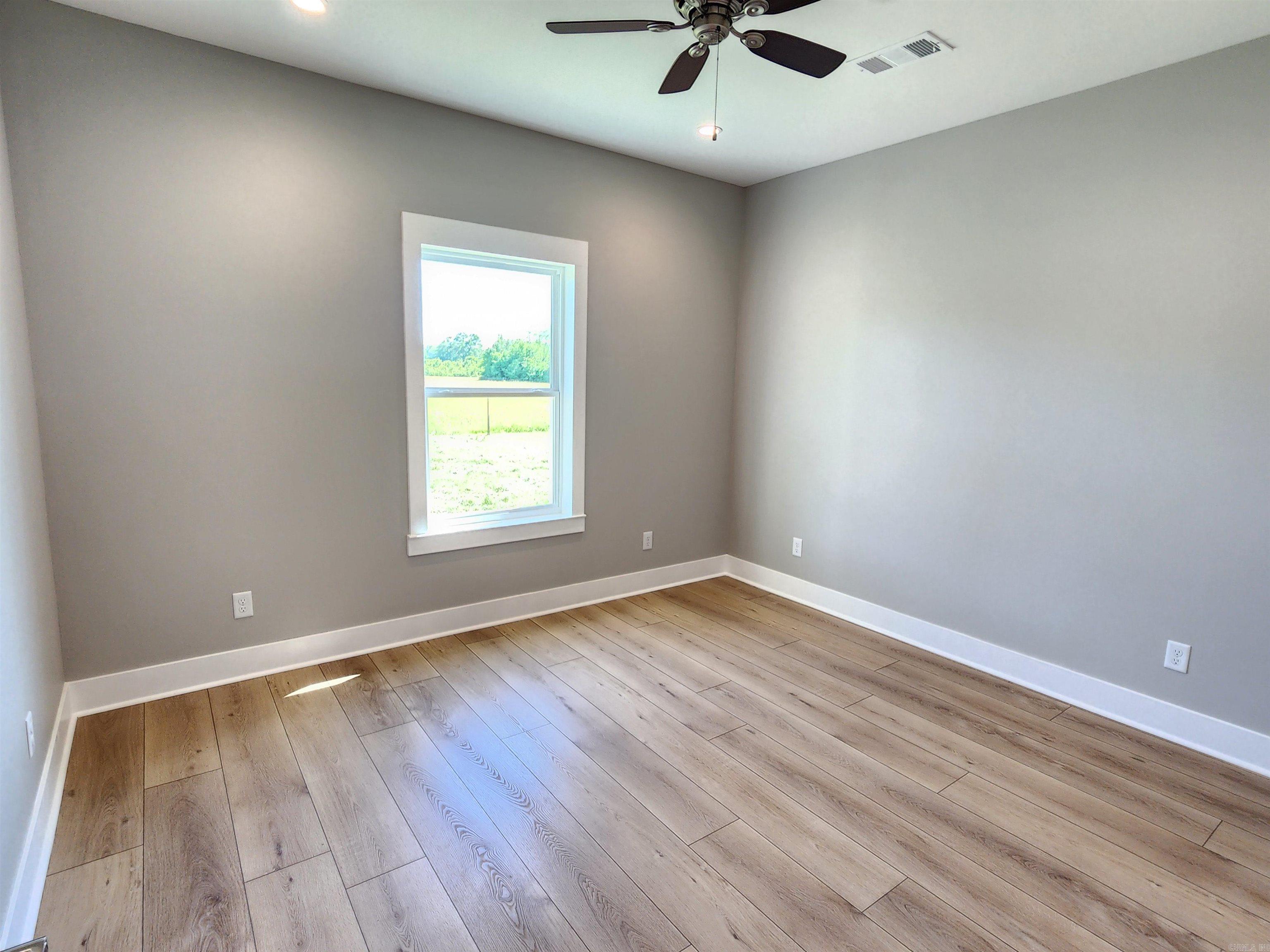290  Walker  Higginson, AR